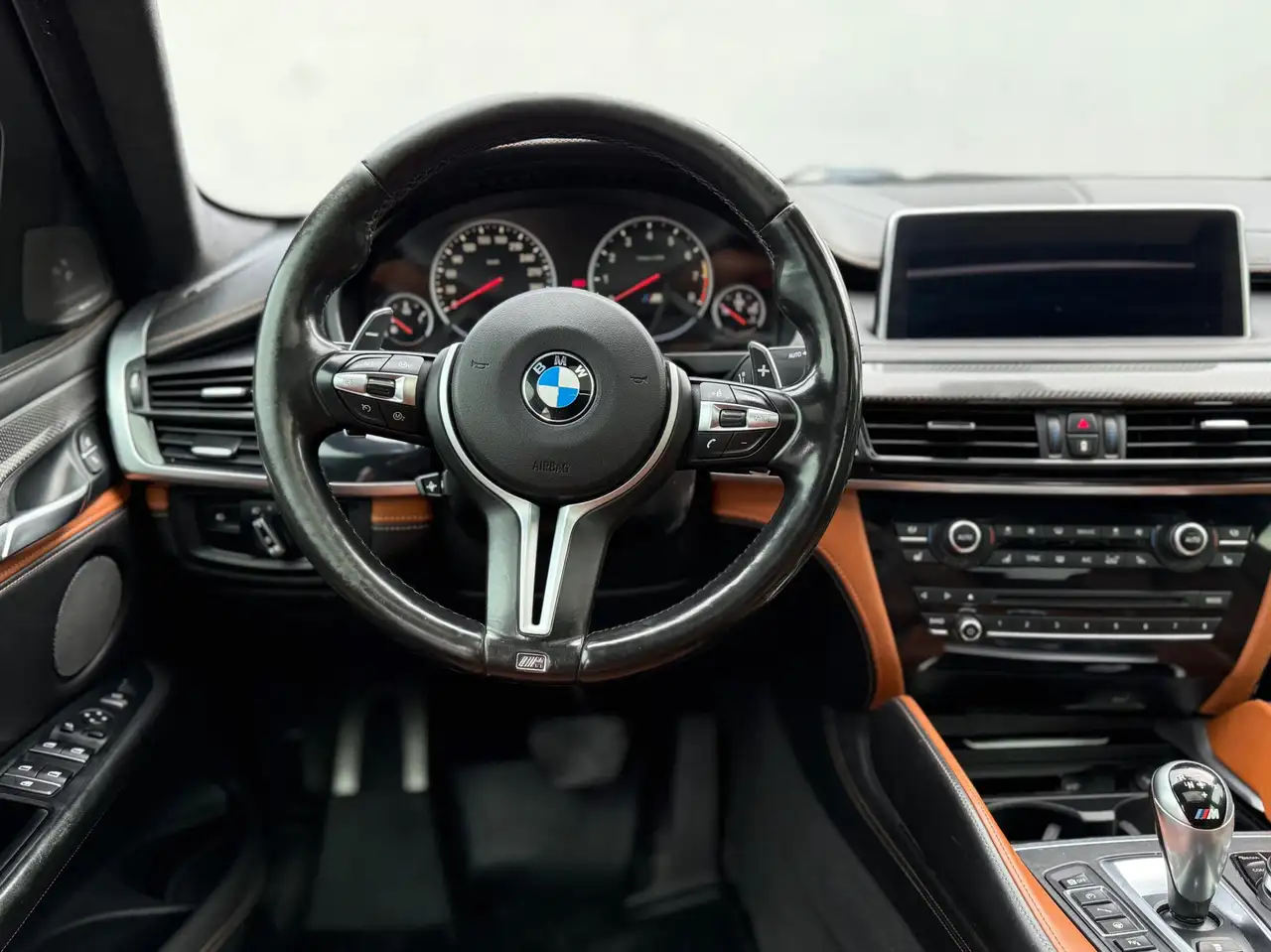BMW X6 M снимка BMW X6 M