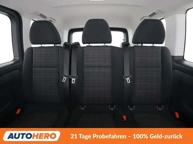 Mercedes-Benz Vito view 15
