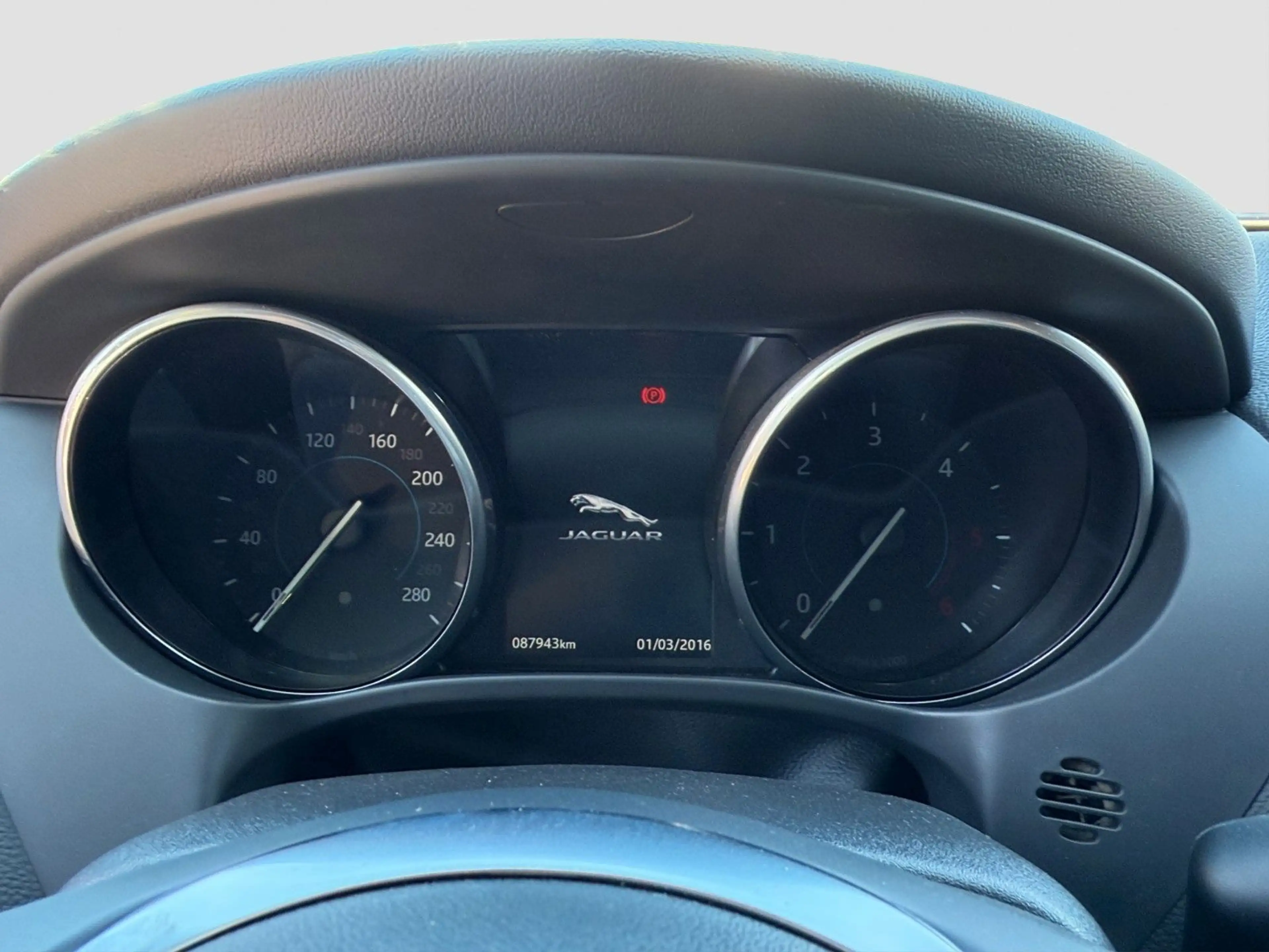 Jaguar F-Pace R-Sport*AWD*AHK*Xenon*SHZ*Steuerkette NEU — photo 13