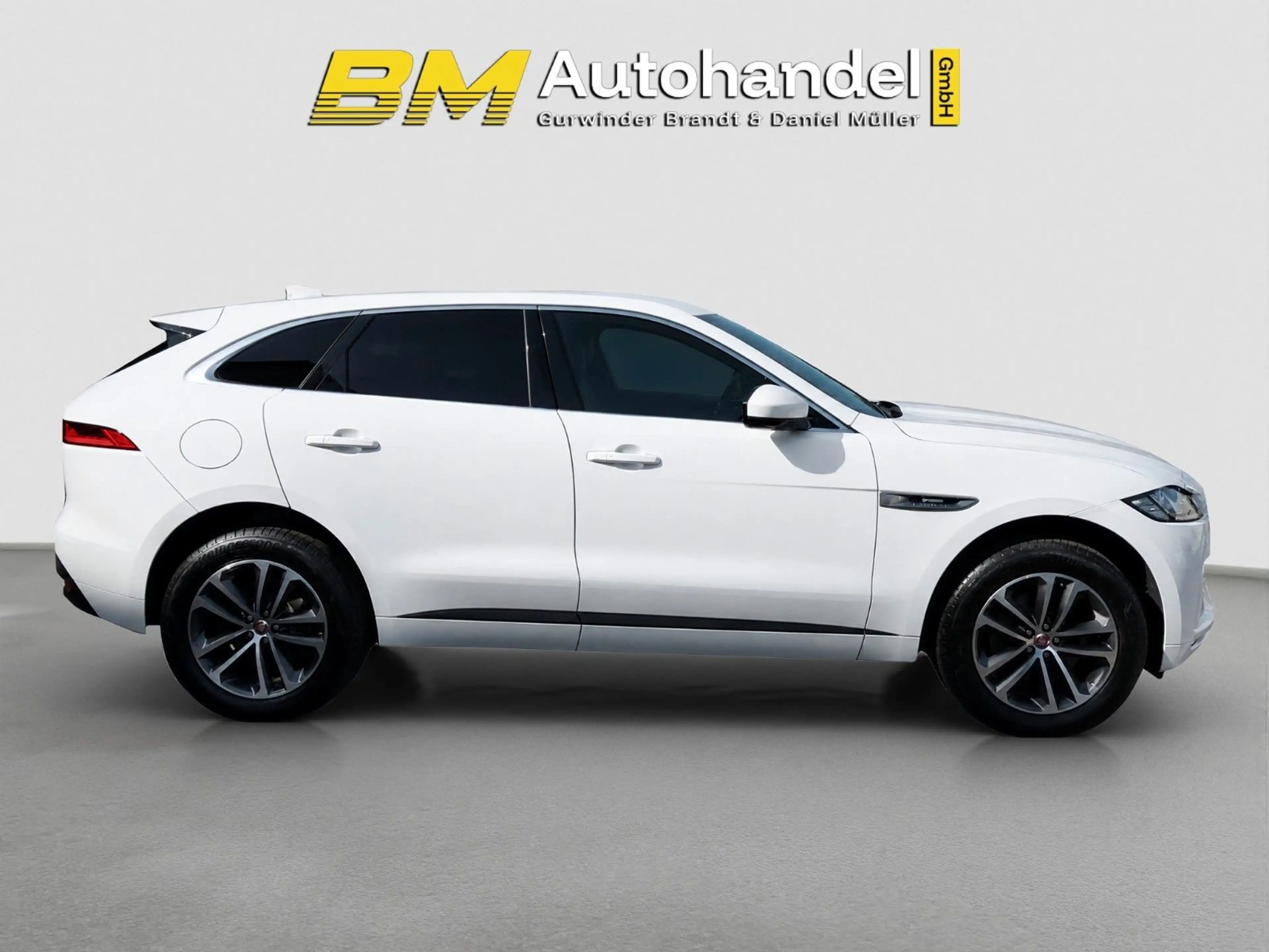 Jaguar F-Pace R-Sport*AWD*AHK*Xenon*SHZ*Steuerkette NEU — photo 6