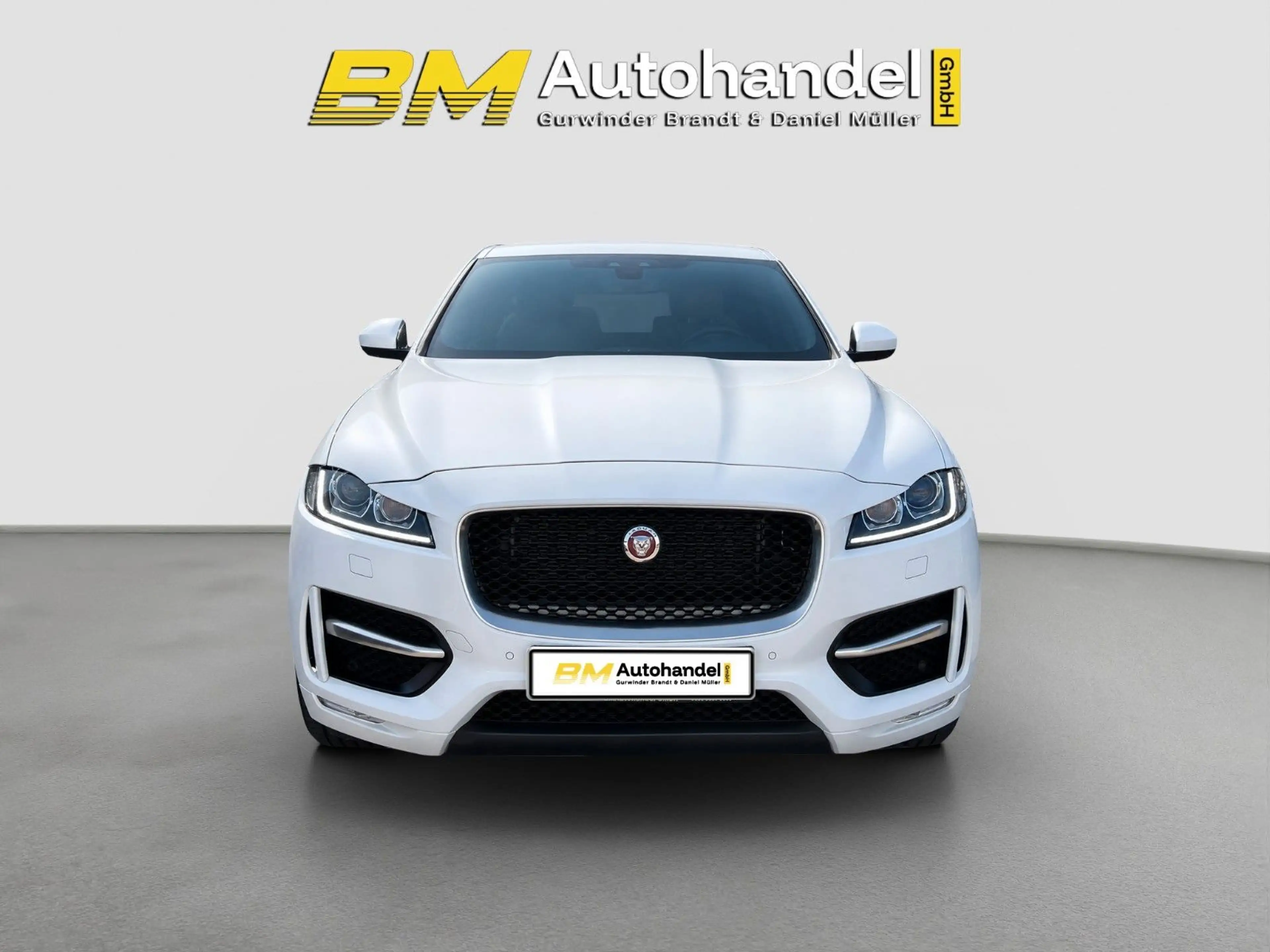 Jaguar F-Pace R-Sport*AWD*AHK*Xenon*SHZ*Steuerkette NEU — photo 3