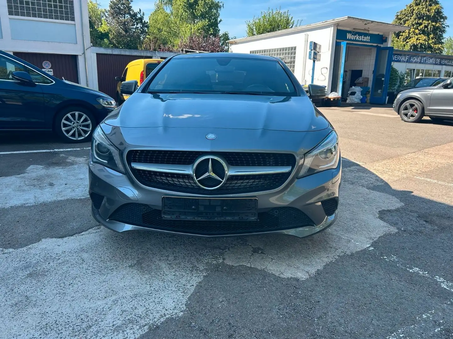 Mercedes-Benz CLA 200 d 4 Matic AUT+NAVI + KAMERA + SCHECKHEFT Šedá - 2