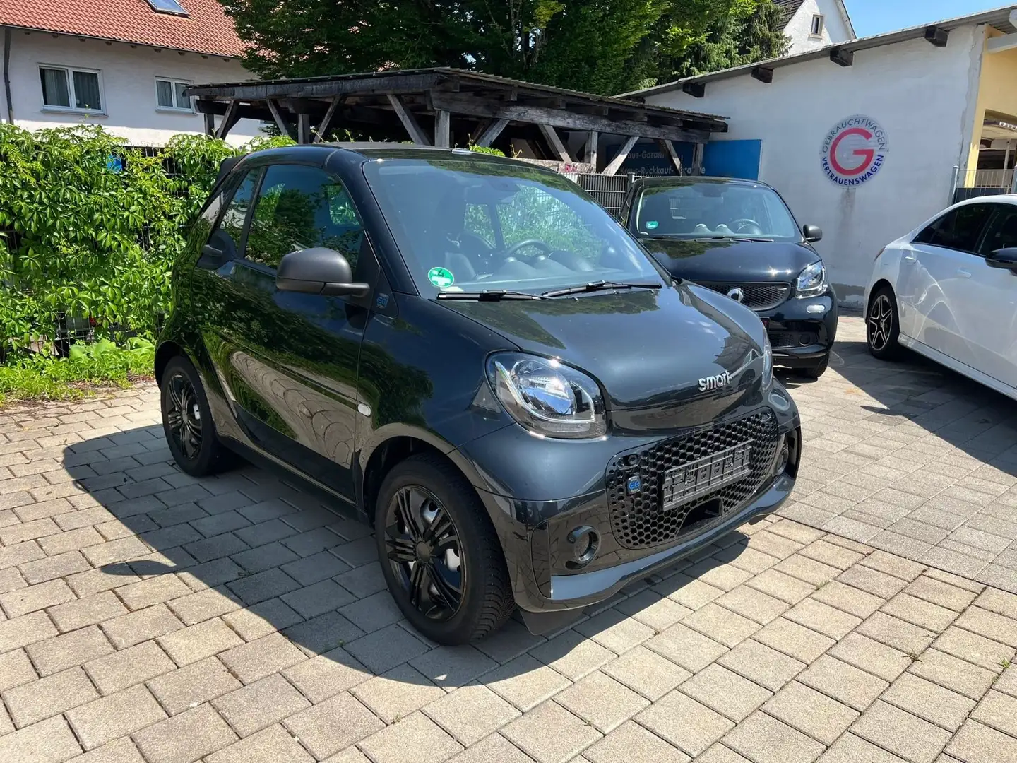 smart forTwo fortwo cabrio EQ*Klima*Sitzheizung Zwart - 2