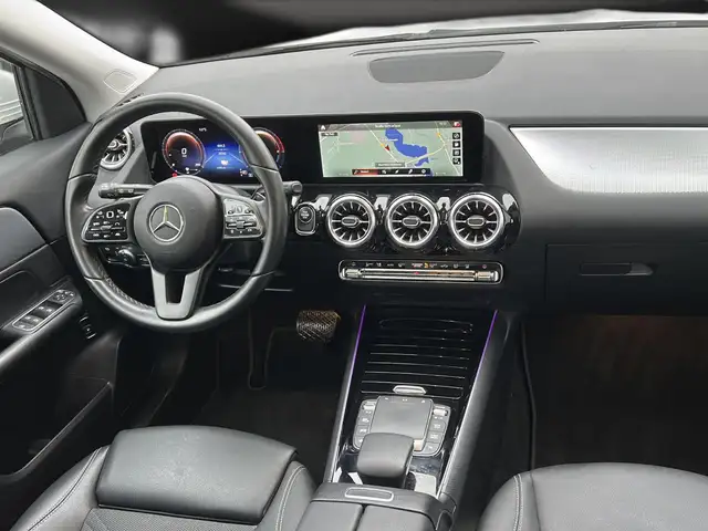 Mercedes-Benz GLA view 15