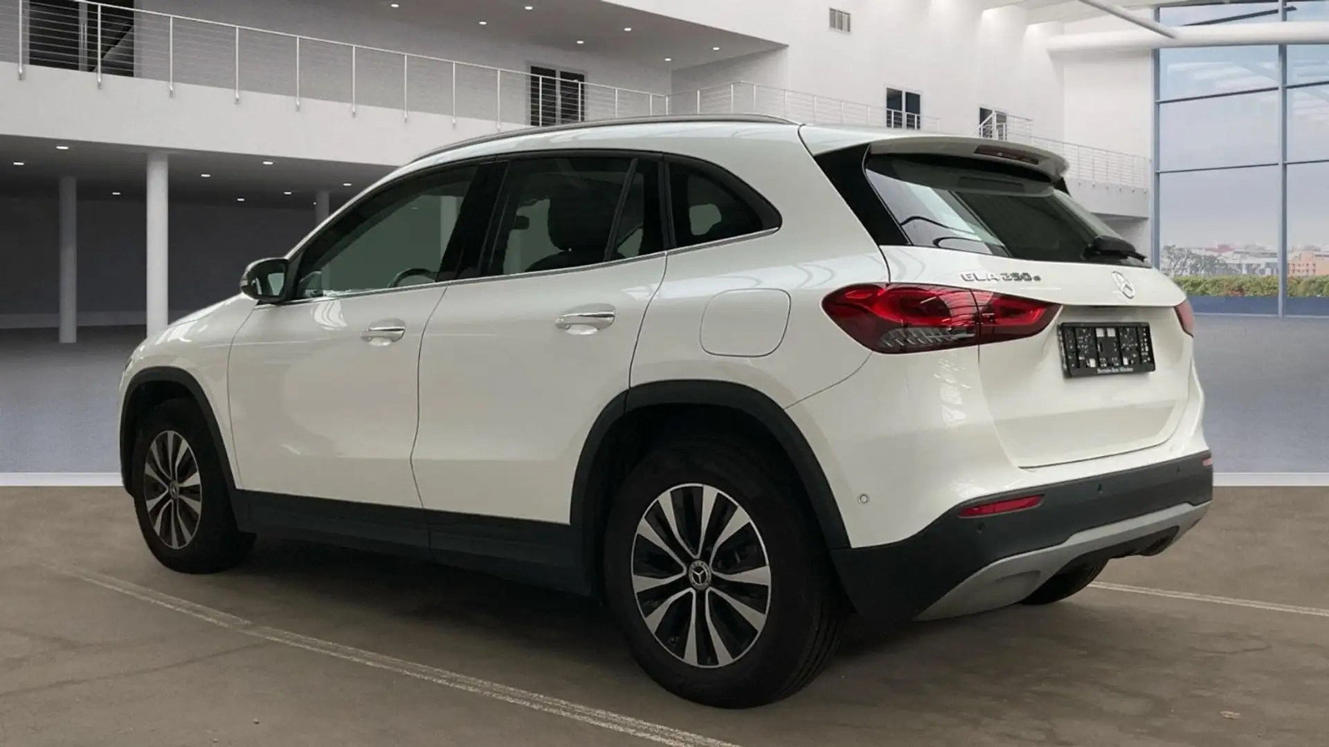 Mercedes-Benz GLA 250 e Pano*Kamera*Memory*Sound*Mubeam*Distro Blanc - 2