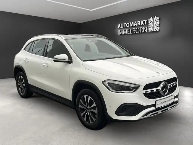 2022 Mercedes-Benz GLA in White for sale