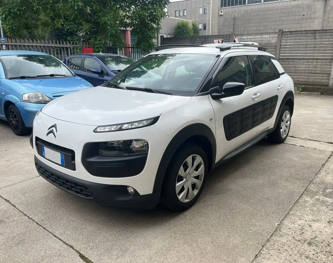 Citroen C4 Cactus 1.2 PureTech *AUTOMATICO* Fehér - 1