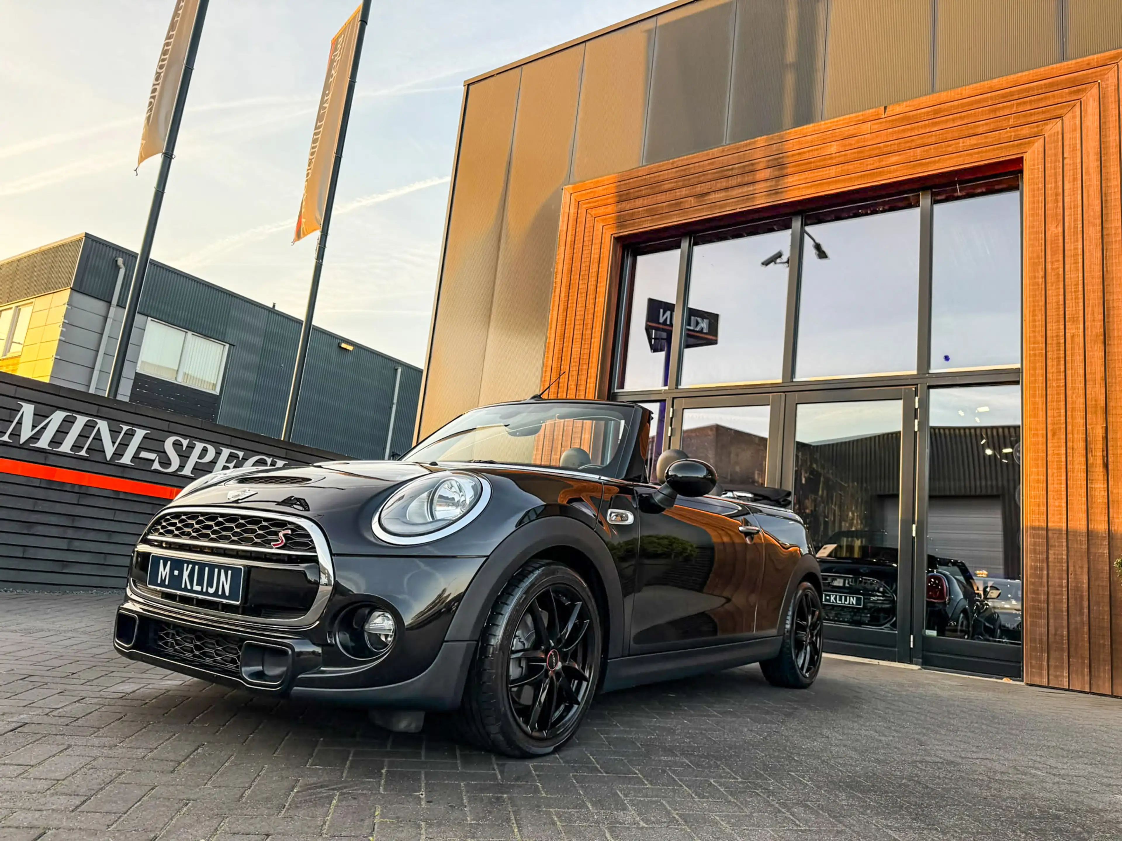 MINI Cooper S Cabrio 2.0 Chili Serious Business 192pk/Leer/Navi/Airco/T — photo 5