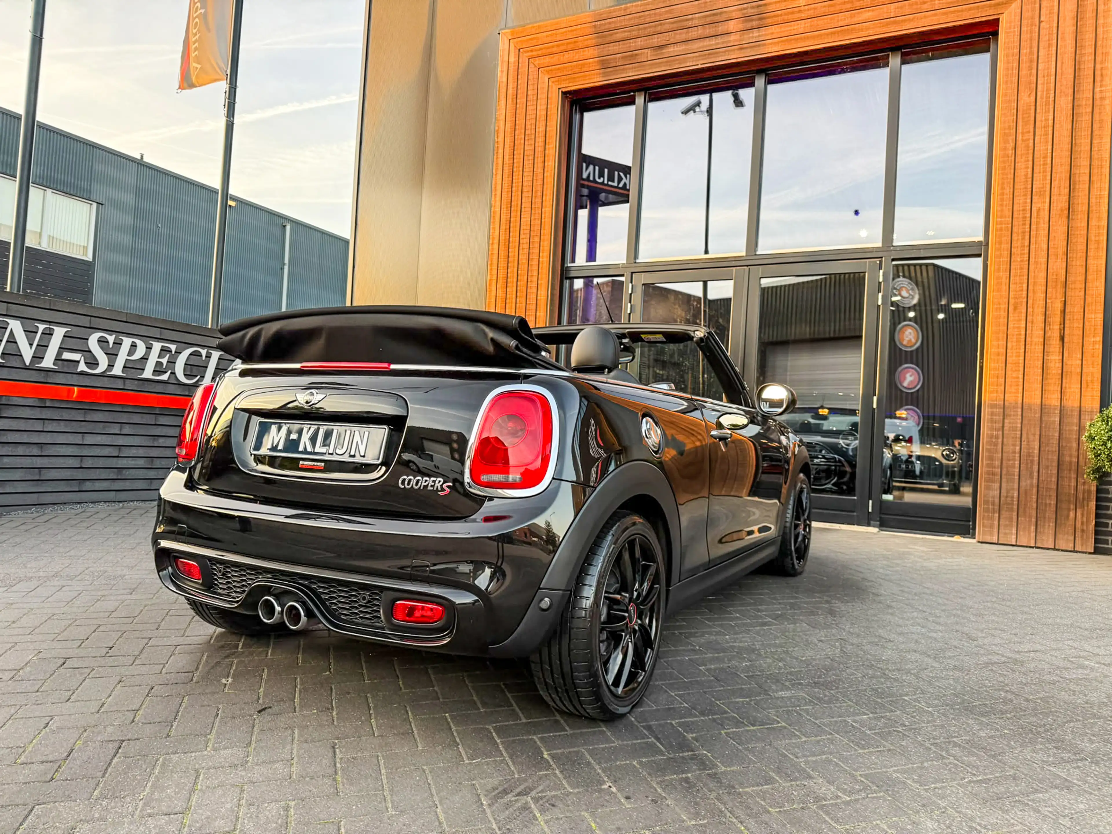 MINI Cooper S Cabrio 2.0 Chili Serious Business 192pk/Leer/Navi/Airco/T — photo 27
