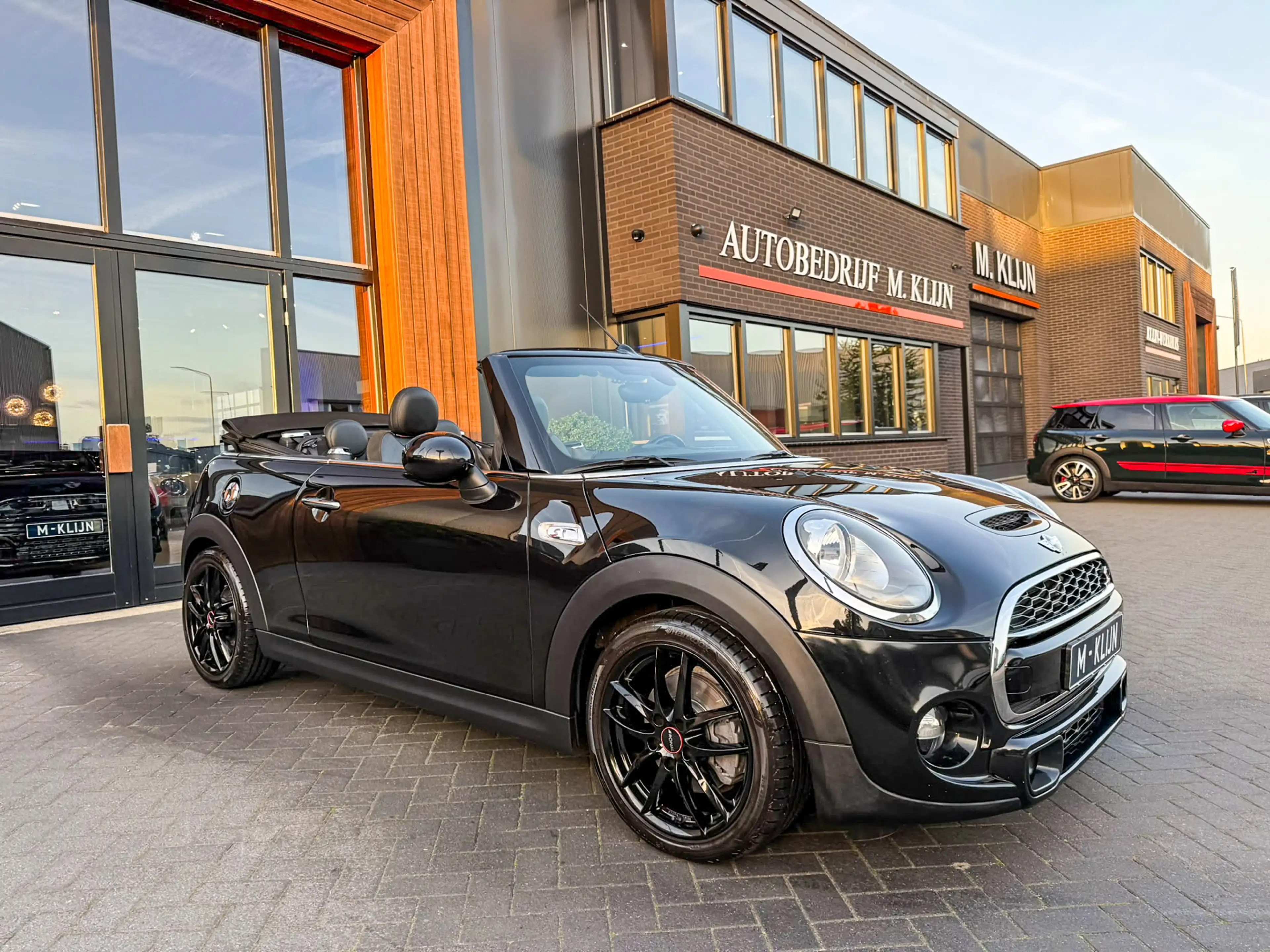 MINI Cooper S Cabrio 2.0 Chili Serious Business 192pk/Leer/Navi/Airco/T — photo 35