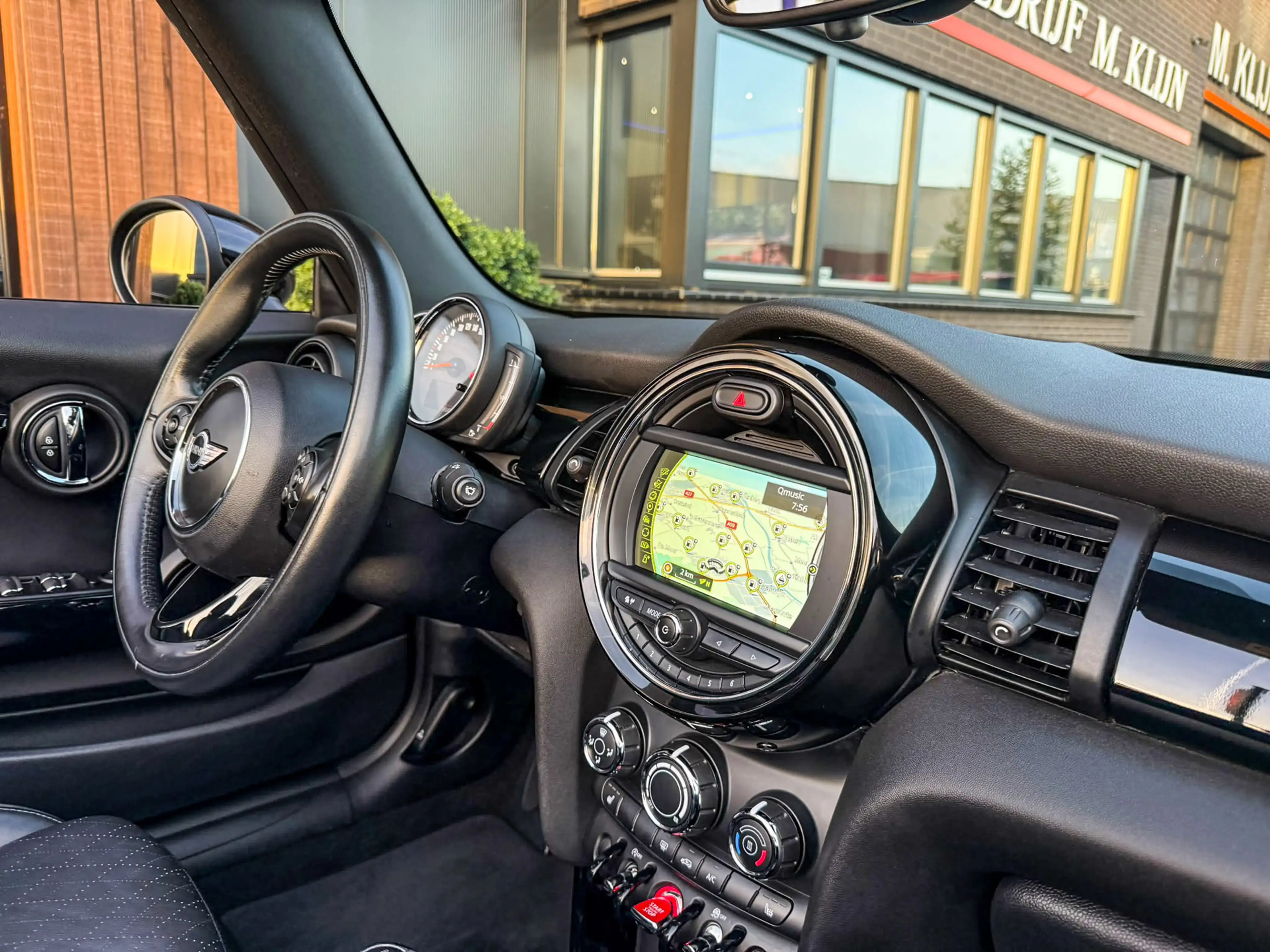 MINI Cooper S Cabrio 2.0 Chili Serious Business 192pk/Leer/Navi/Airco/T — photo 2