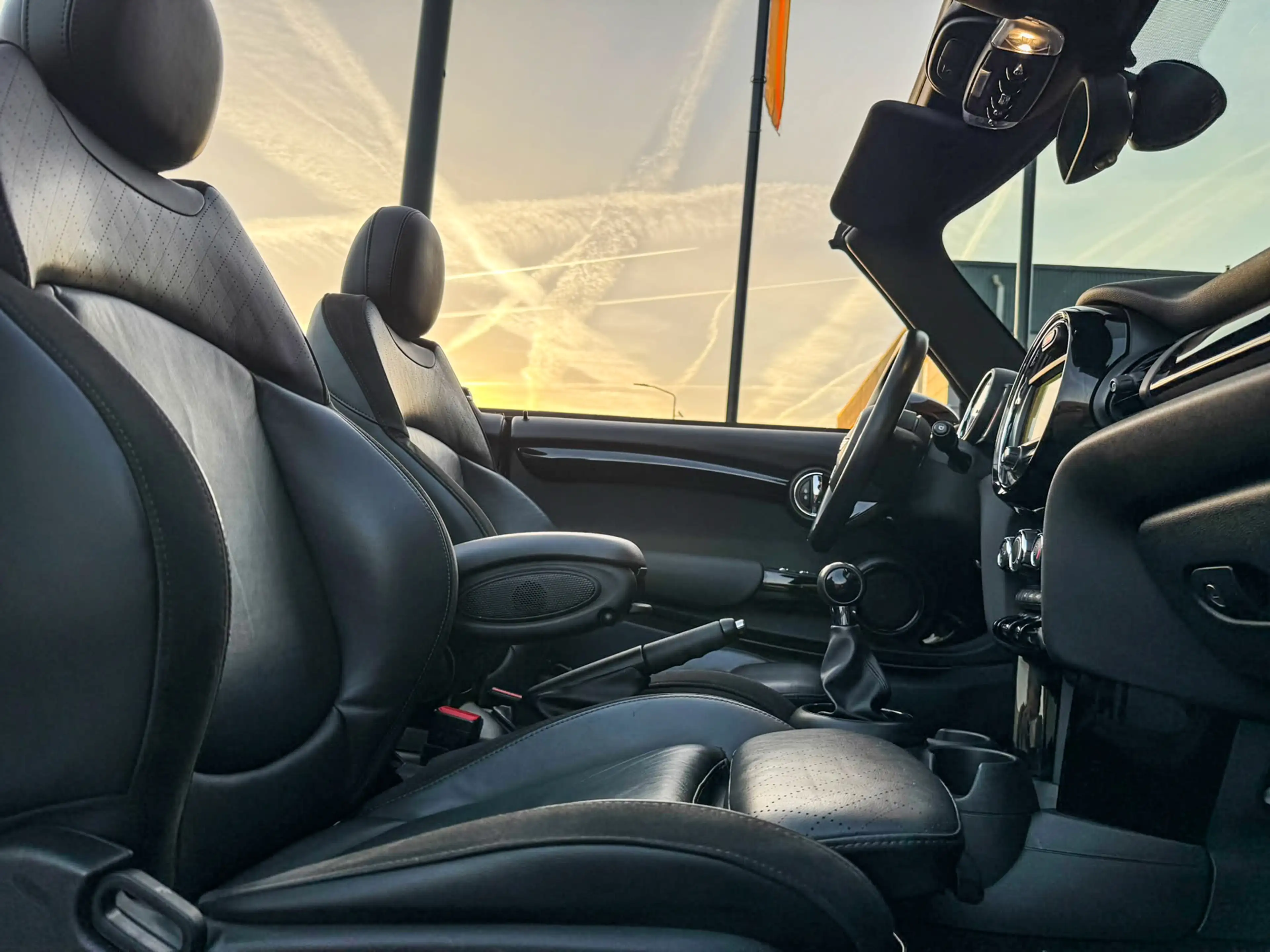 MINI Cooper S Cabrio 2.0 Chili Serious Business 192pk/Leer/Navi/Airco/T — photo 10