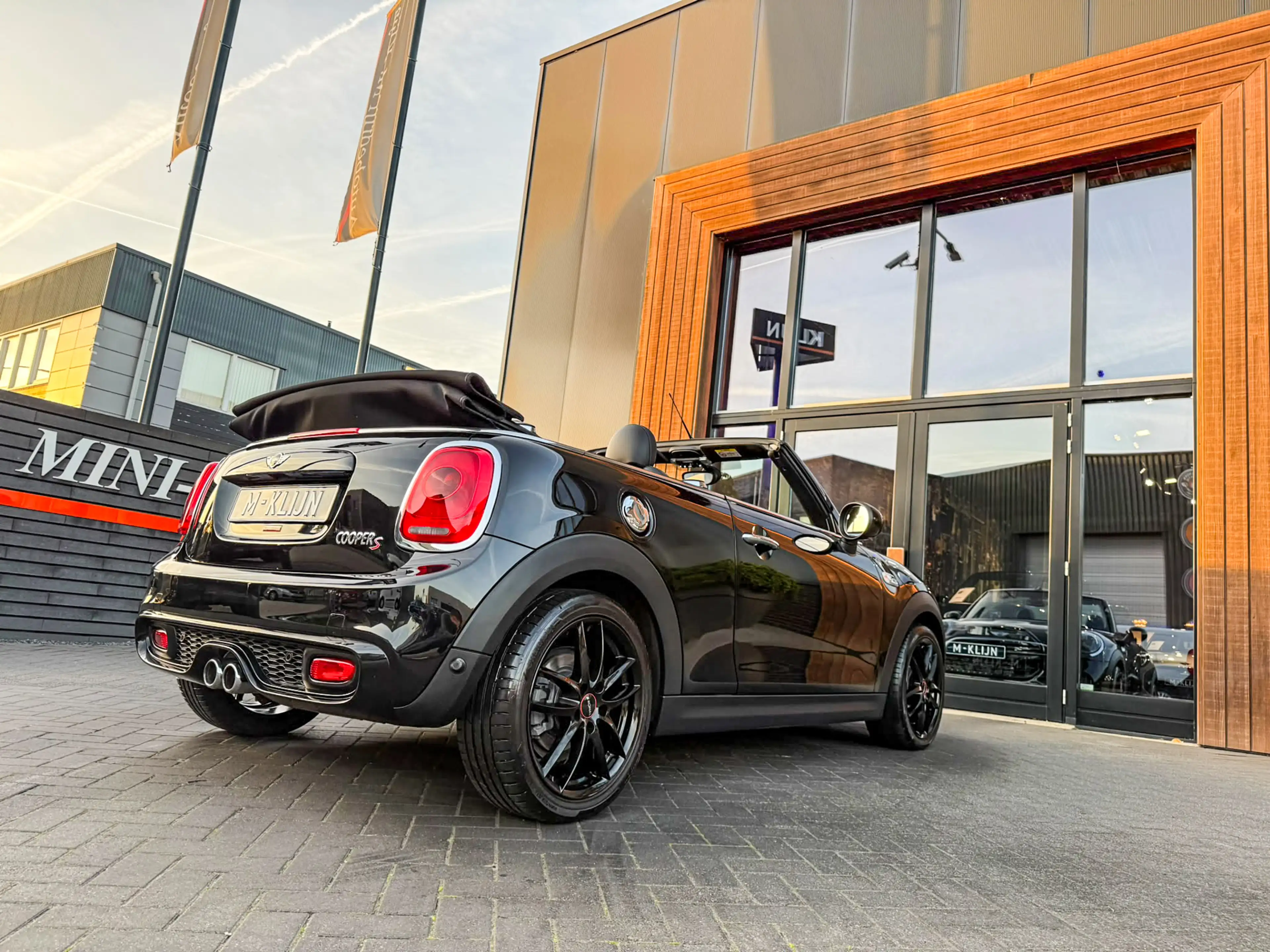 MINI Cooper S Cabrio 2.0 Chili Serious Business 192pk/Leer/Navi/Airco/T — photo 7