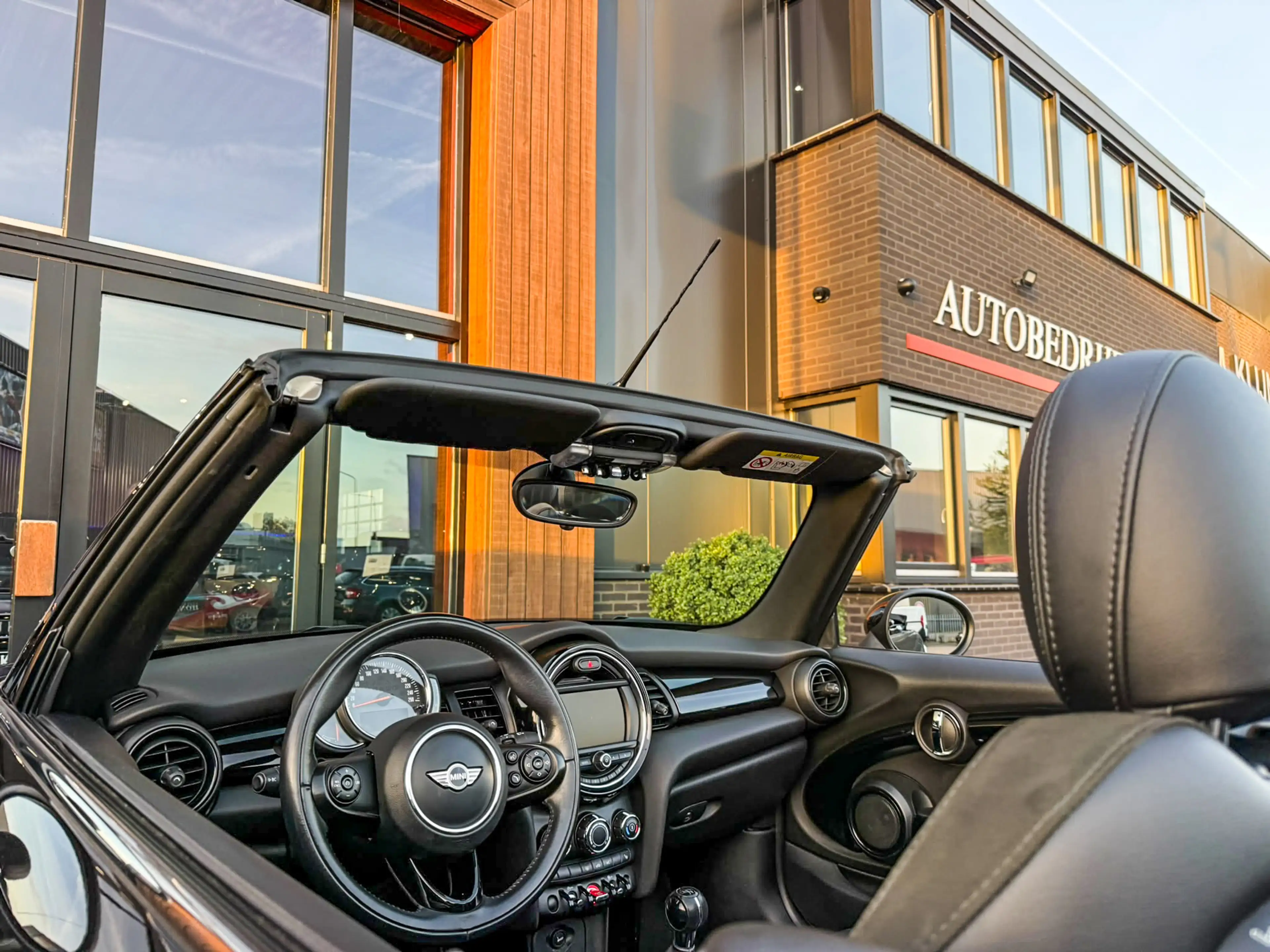 MINI Cooper S Cabrio 2.0 Chili Serious Business 192pk/Leer/Navi/Airco/T — photo 24