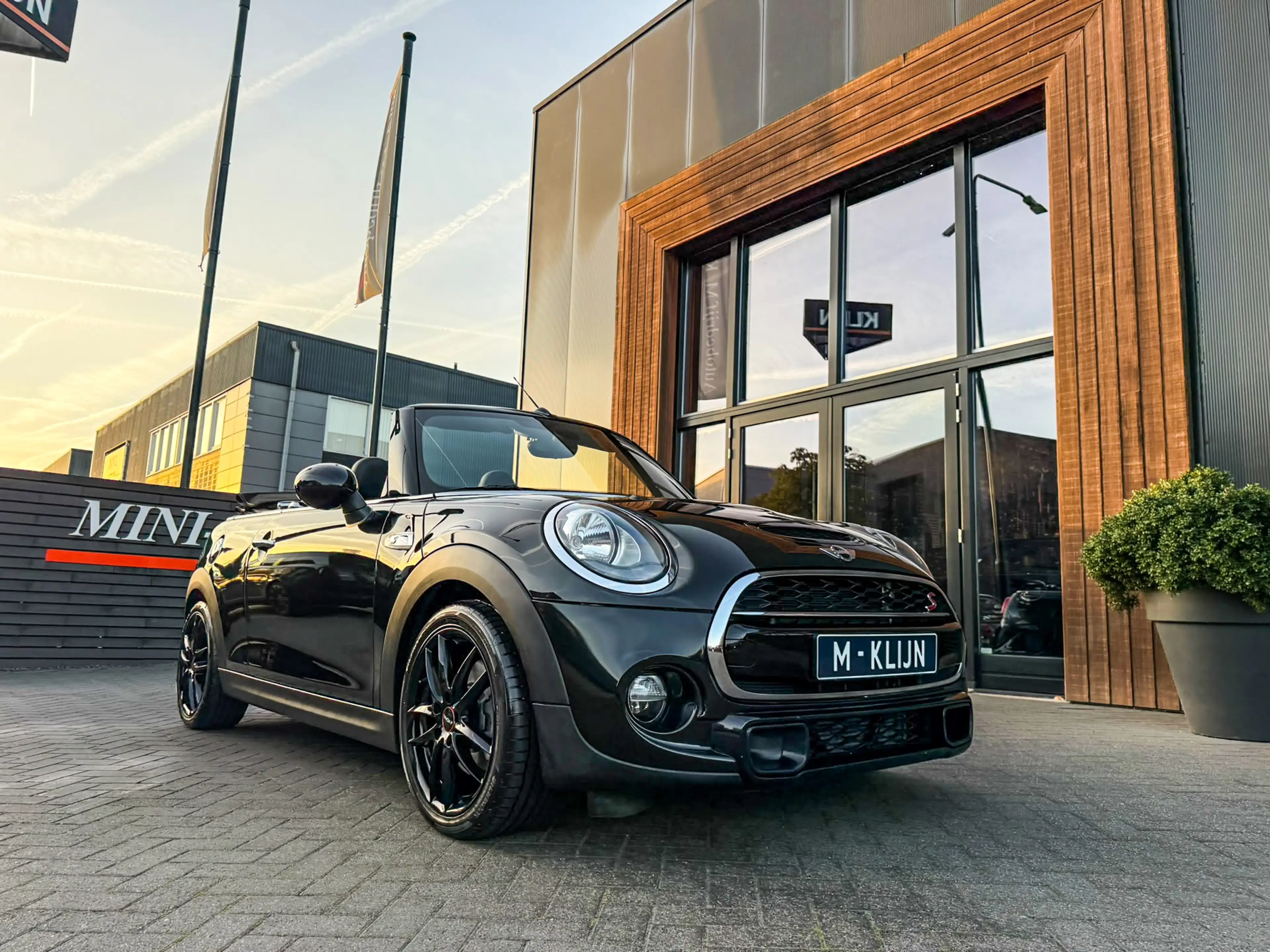 MINI Cooper S Cabrio 2.0 Chili Serious Business 192pk/Leer/Navi/Airco/T — photo 13