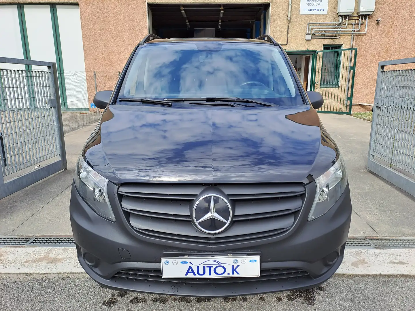 Mercedes-Benz Vito 114 Tourer PRO LONG Nero - 2