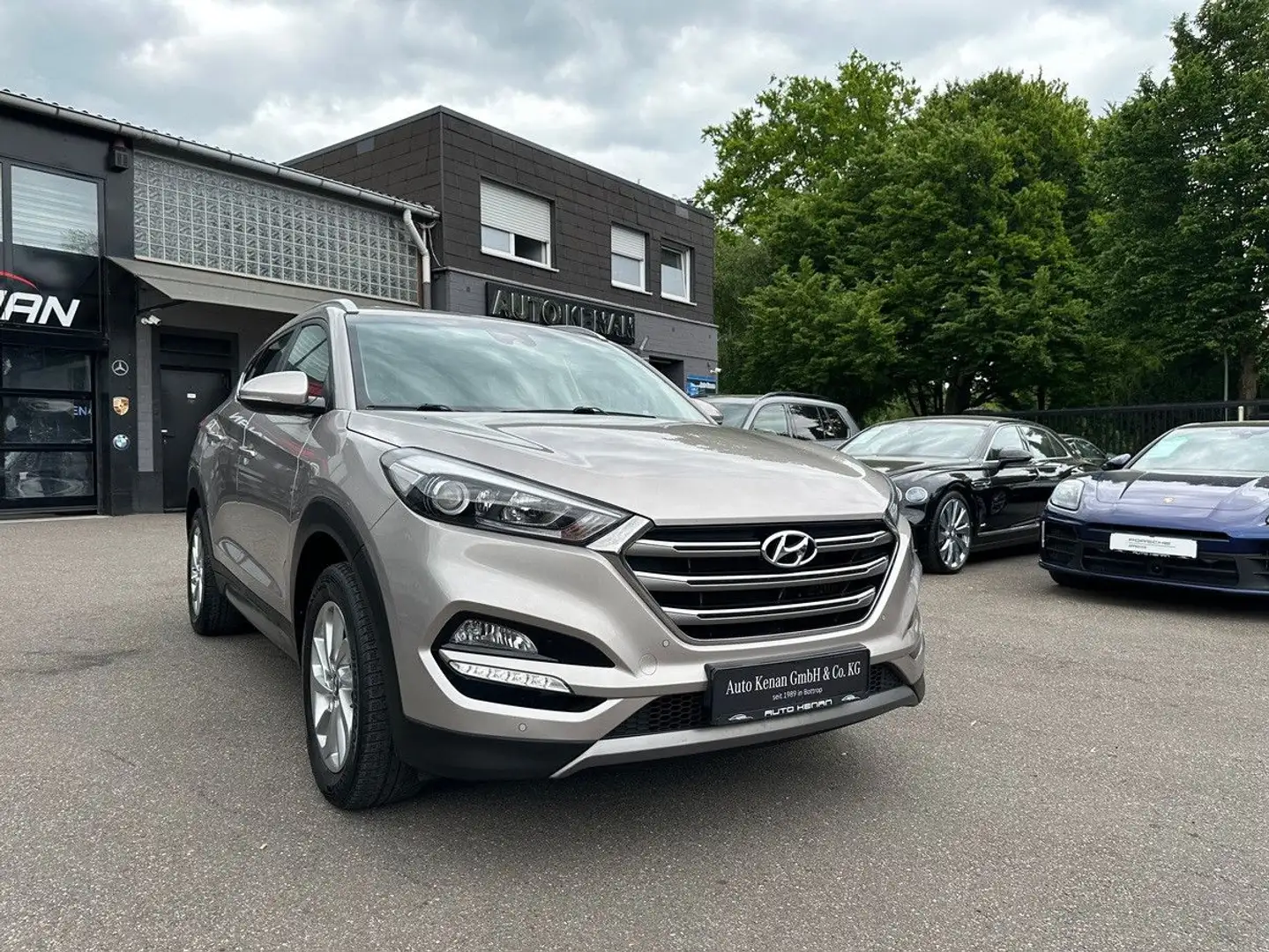 Hyundai TUCSON Style 4WD Navi/Kamera/LED/Klimaaut/DAB Blanc - 1