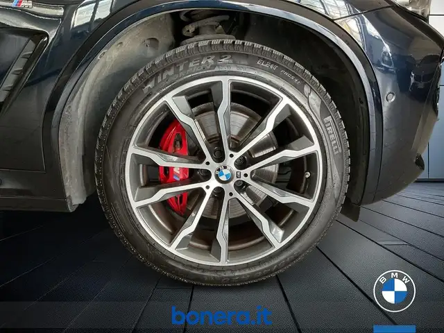 BMW X3 view 12