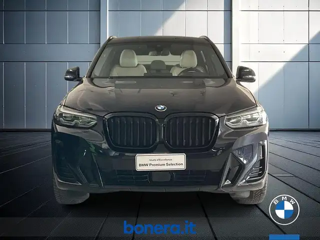 BMW X3 view 3