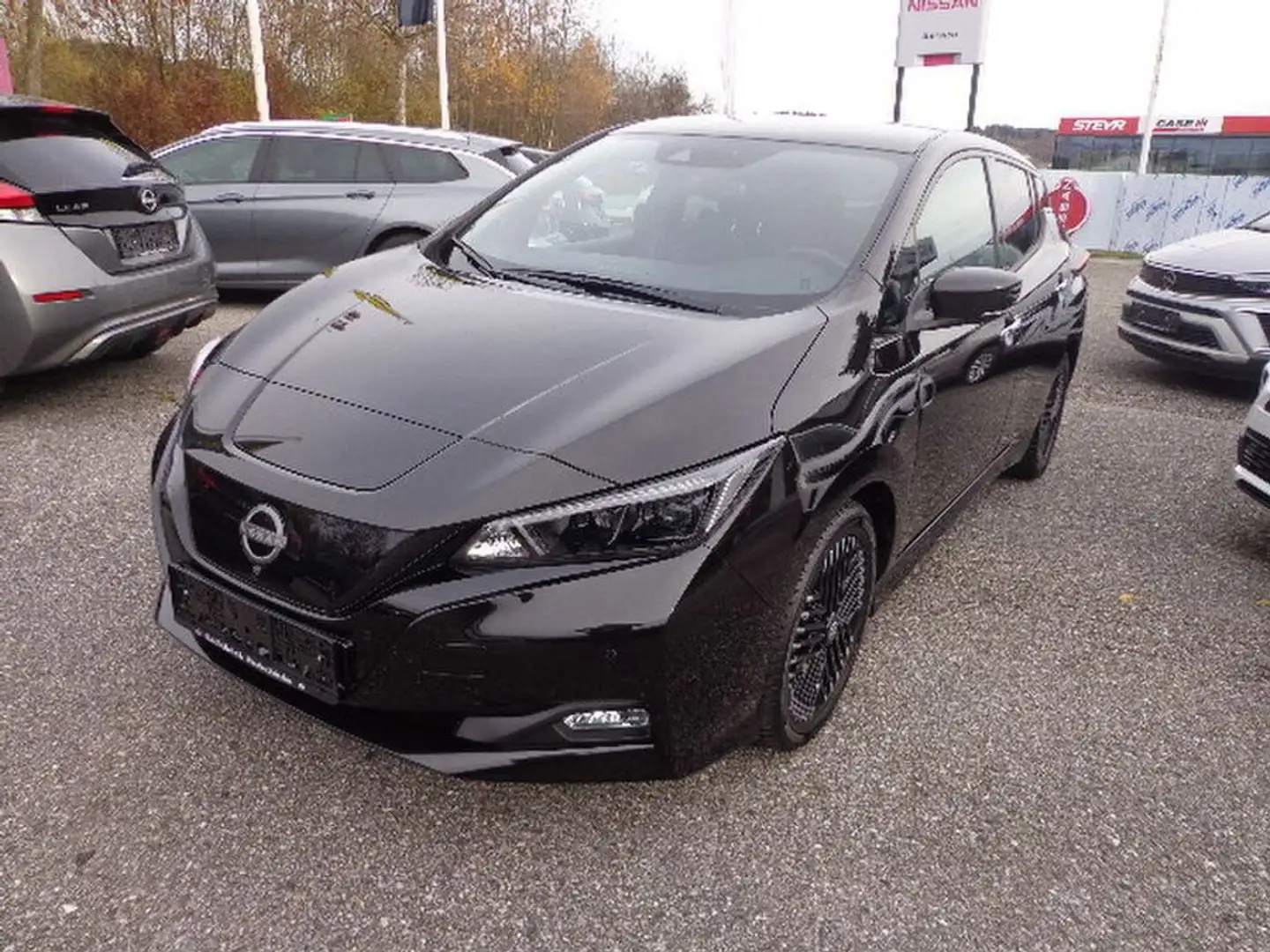 Nissan Leaf N-Connecta *LED, NAVI, SH* Zwart - 1
