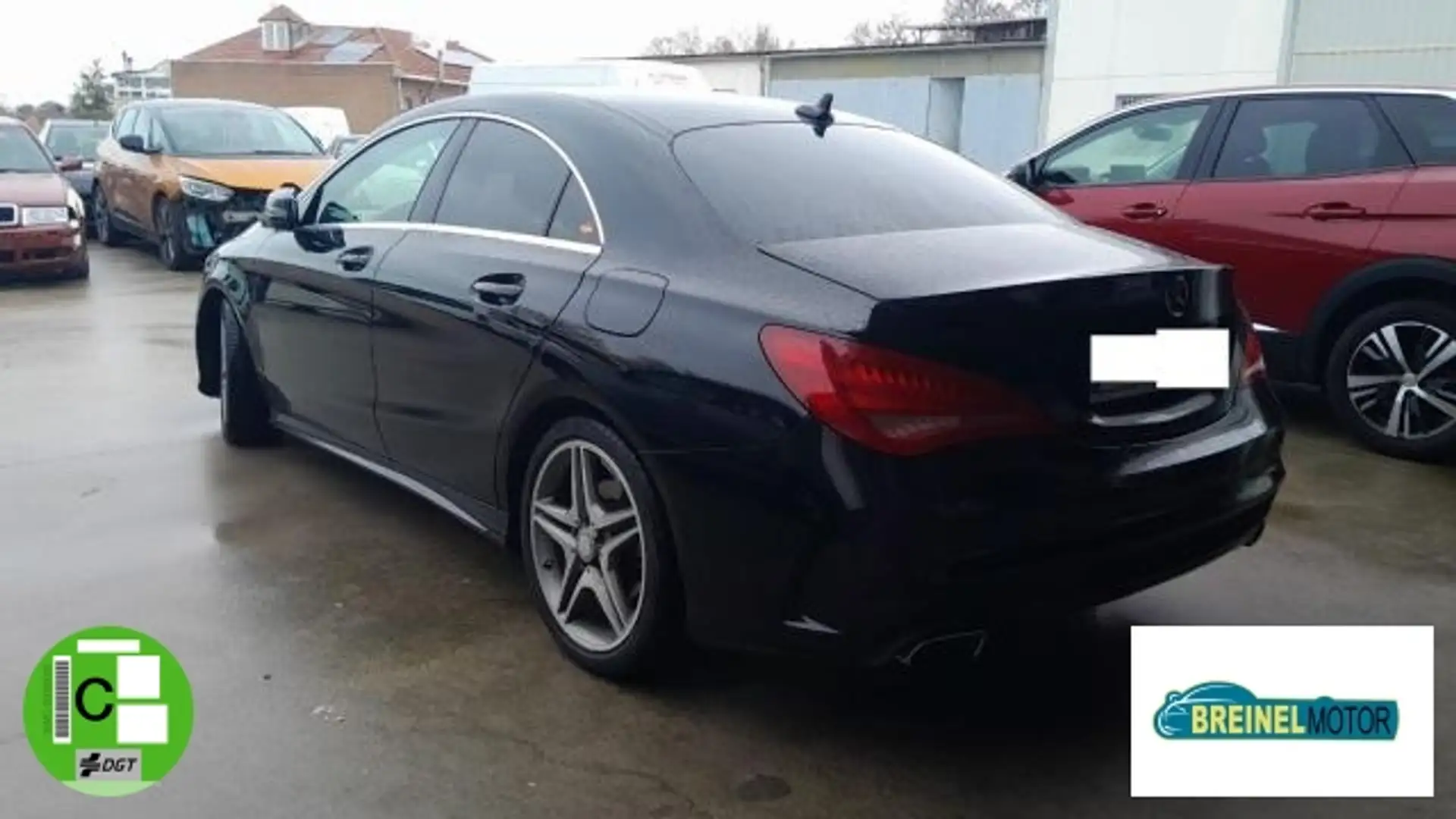 Mercedes-Benz CLA 200 d 4Matic Automatic Executive Schwarz - 2