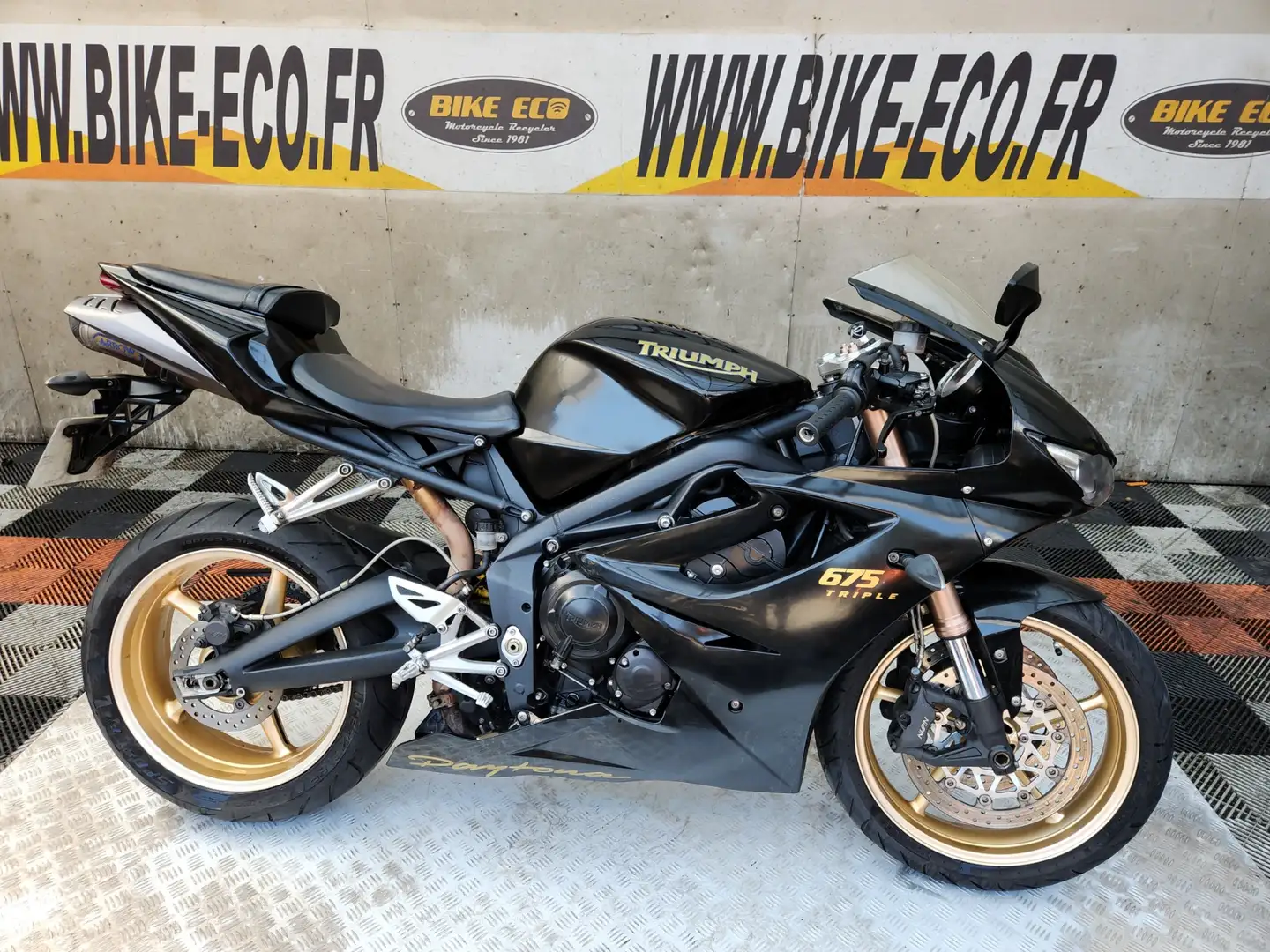 Triumph Daytona 675 Noir - 1