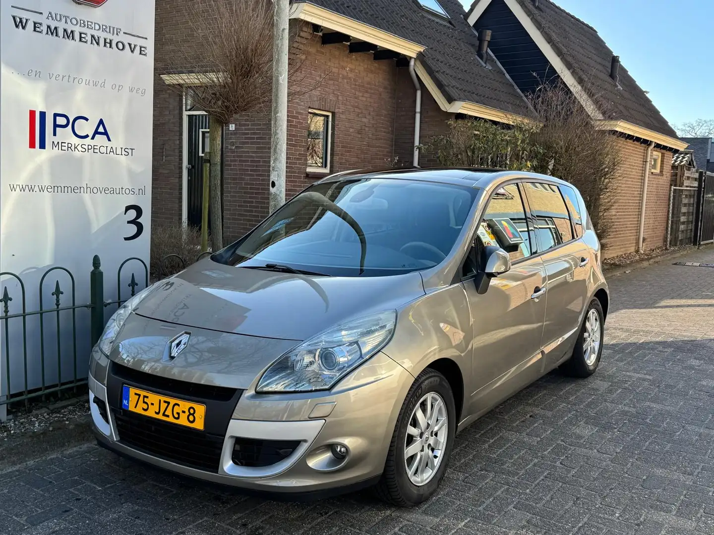 Renault Scenic 2.0 Privilege Automaat/Climate Control/Lichtmetale Grijs - 2