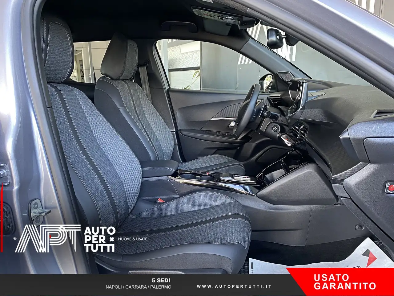 Peugeot 2008 2008 1.2 puretech Allure s&s 130cv eat8 19