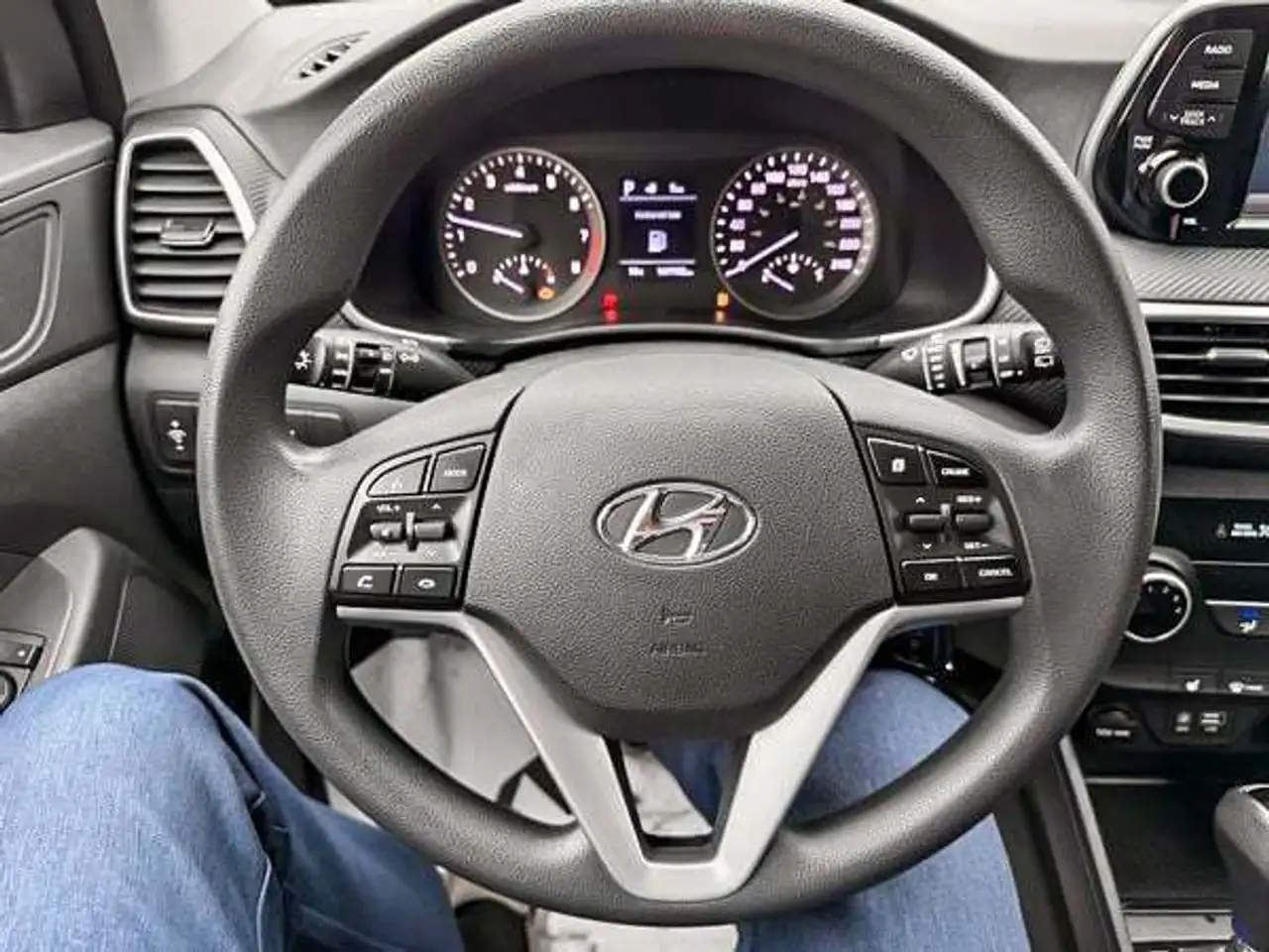 Hyundai TUCSON снимка Hyundai TUCSON