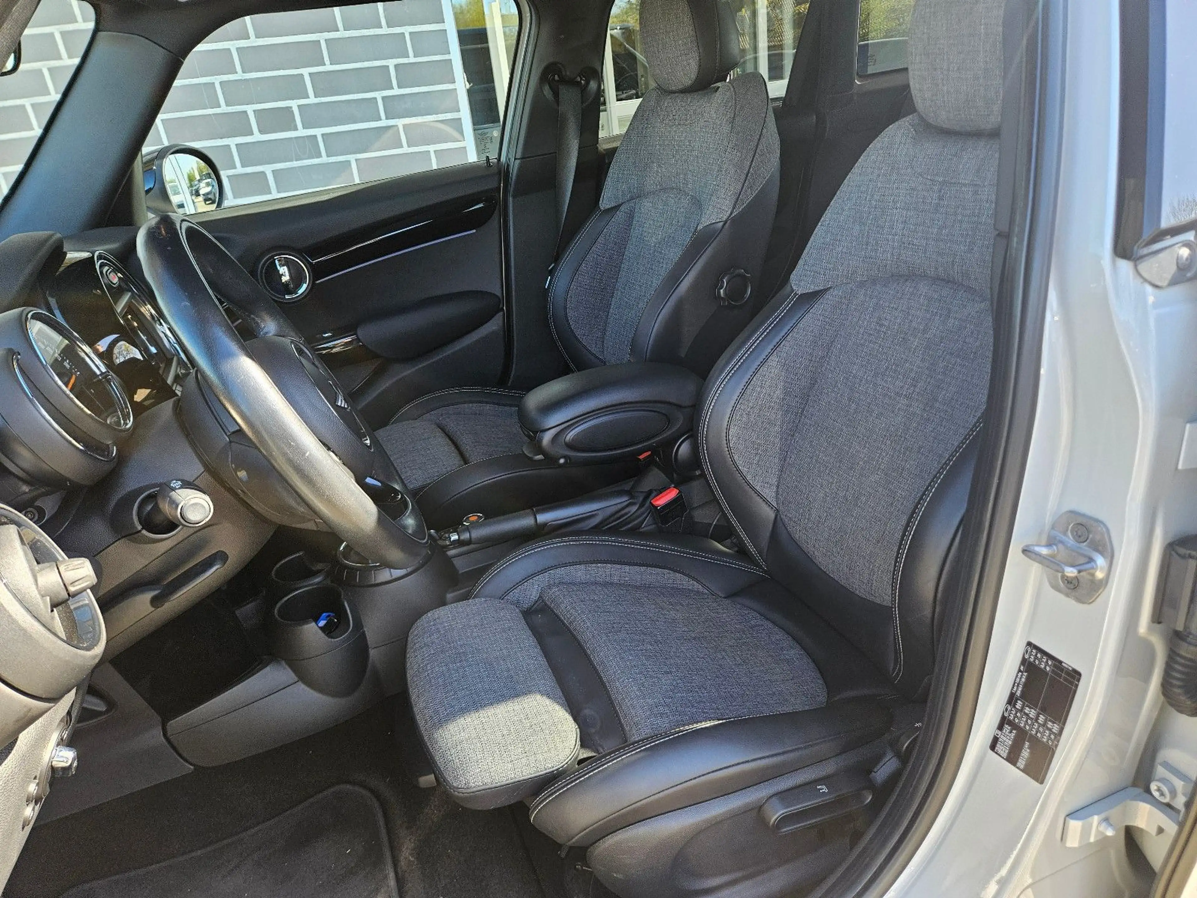 MINI Cooper SD Mini 5-trg. Cooper SD — photo 11