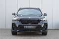 BMW X1 sDrive18i M Sport Automaat / Panoramadak / Trekhaa Zwart - thumbnail 2