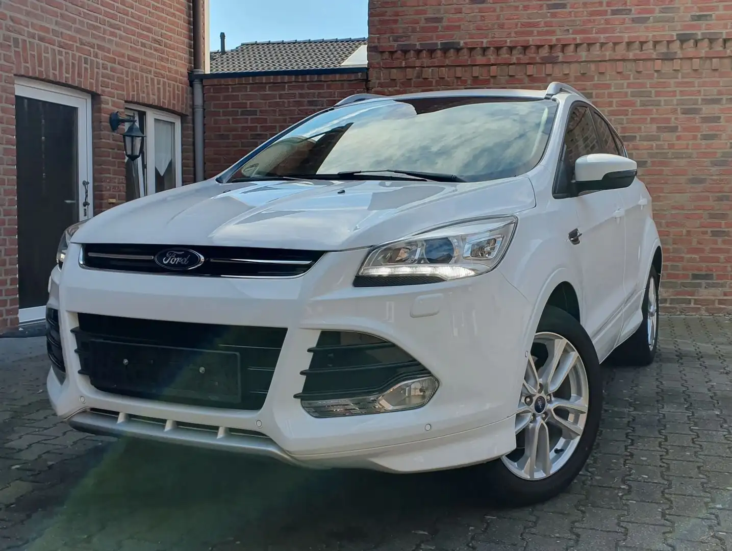 Ford Kuga Kuga 2,0 TDCi TitaniumTitanium Weiß - 1