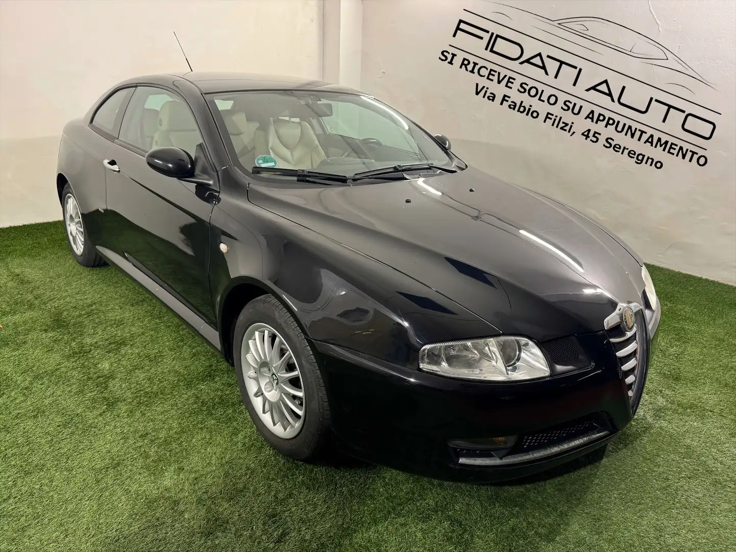 Alfa Romeo GT GT 1.8 ts Distinctive Disegno BERTONE Schwarz - 1