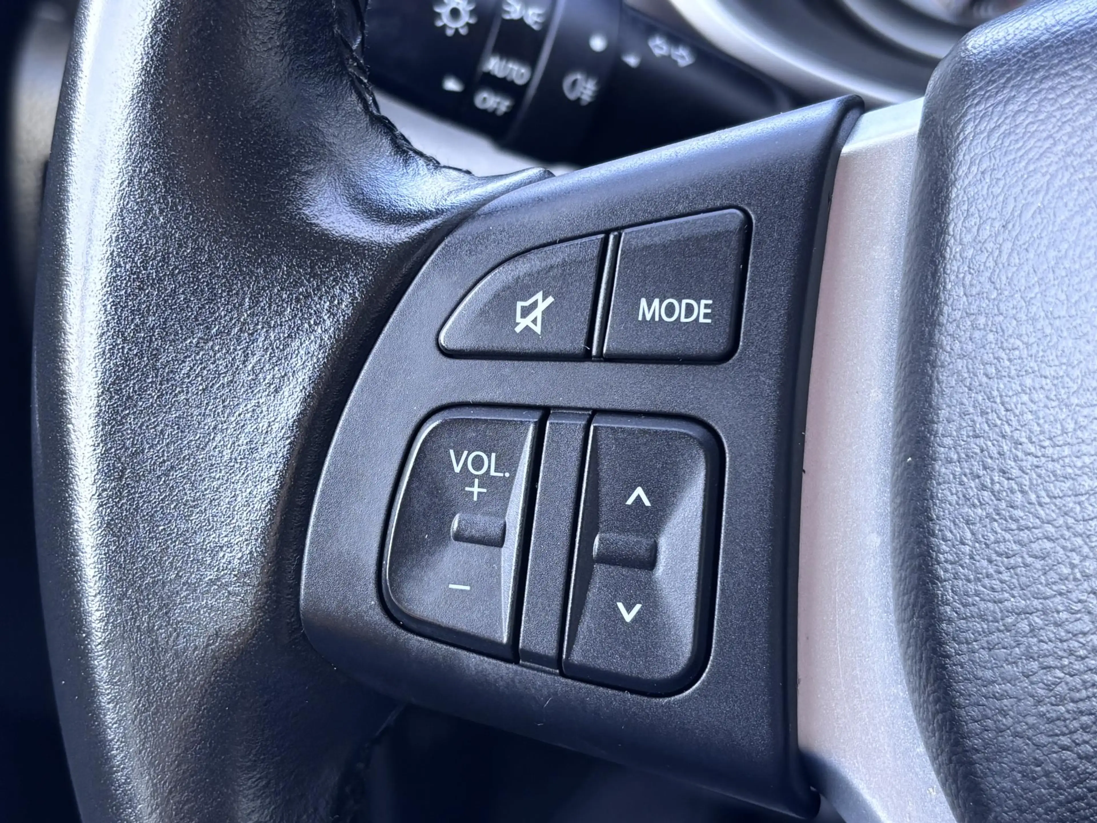 Suzuki Vitara 1.4 Boosterjet Select Smart Hybrid Clima/Cruise/Ca — photo 11
