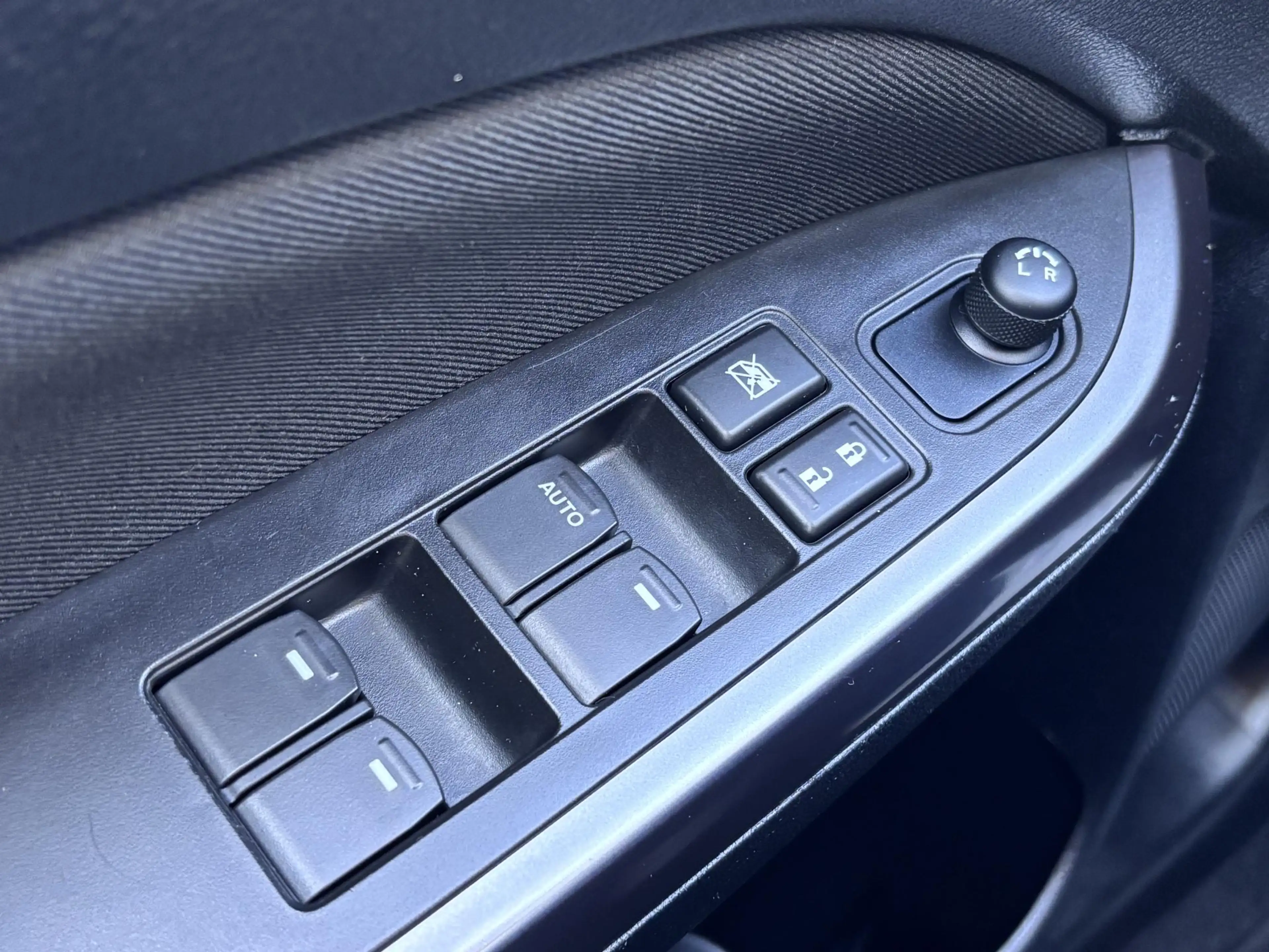 Suzuki Vitara 1.4 Boosterjet Select Smart Hybrid Clima/Cruise/Ca — photo 9