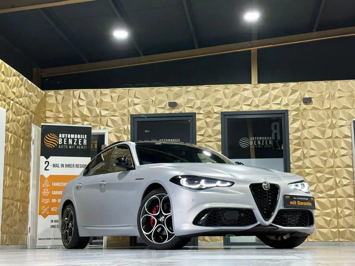 Alfa Romeo Giulia Competizione Q4/PANO/MEMORY/SOUND/ACC/KAM Grau - 1