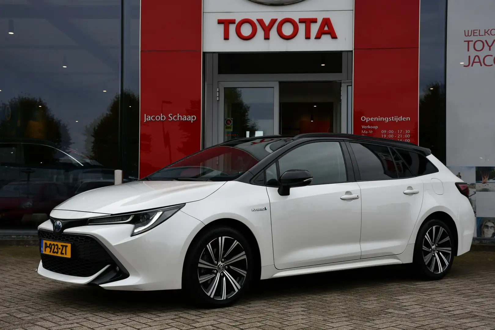 Toyota Corolla Touring Sports 1.8 Hybrid Executive Limited Automa Wit - 1