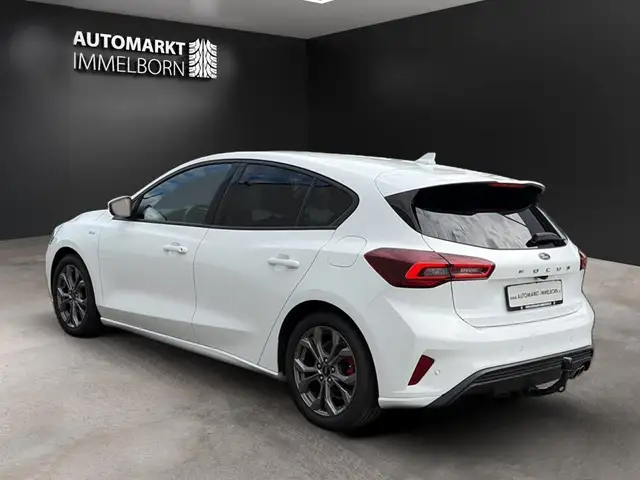 Ford Focus view 6