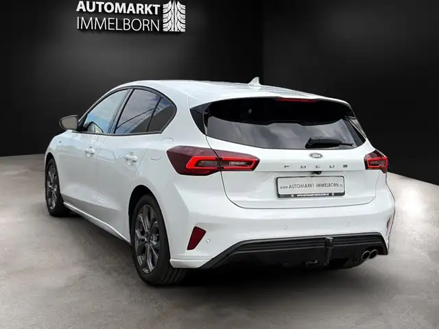 Ford Focus view 5