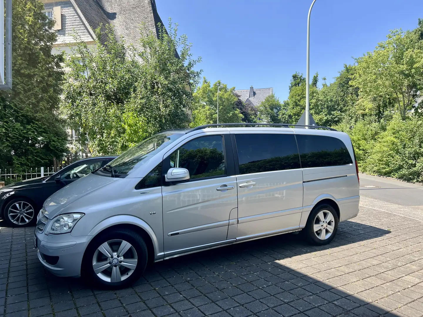 Mercedes-Benz Viano 3.0 CDI DPF lang Automatik Ambiente Edition - 1
