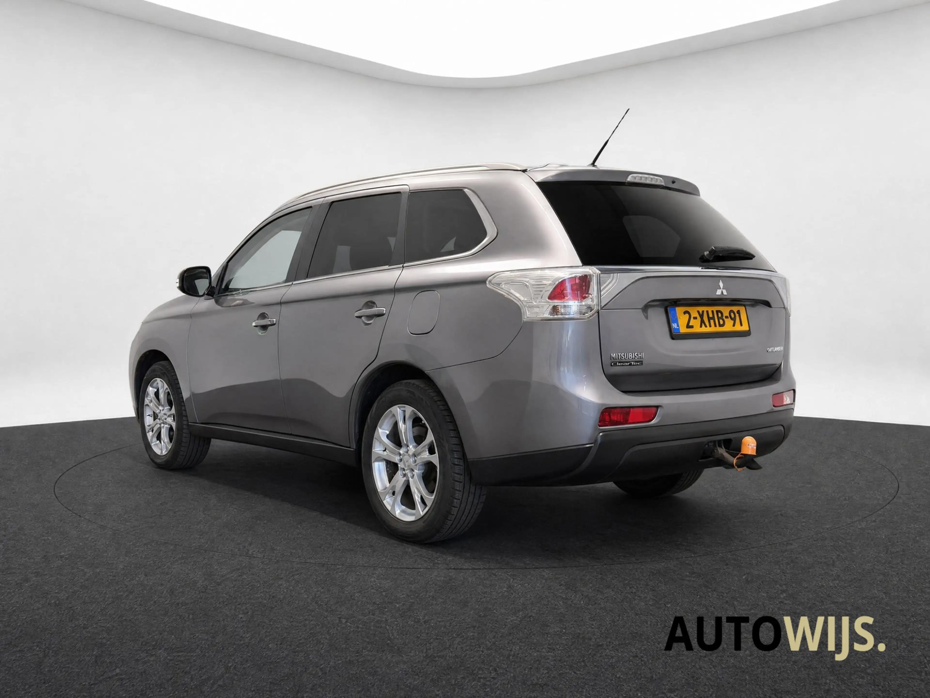 Mitsubishi Outlander 2.0 Instyle+|7-PERSOONS|AUT|LEDER|AUT|CAMERA|NL AU — photo 8