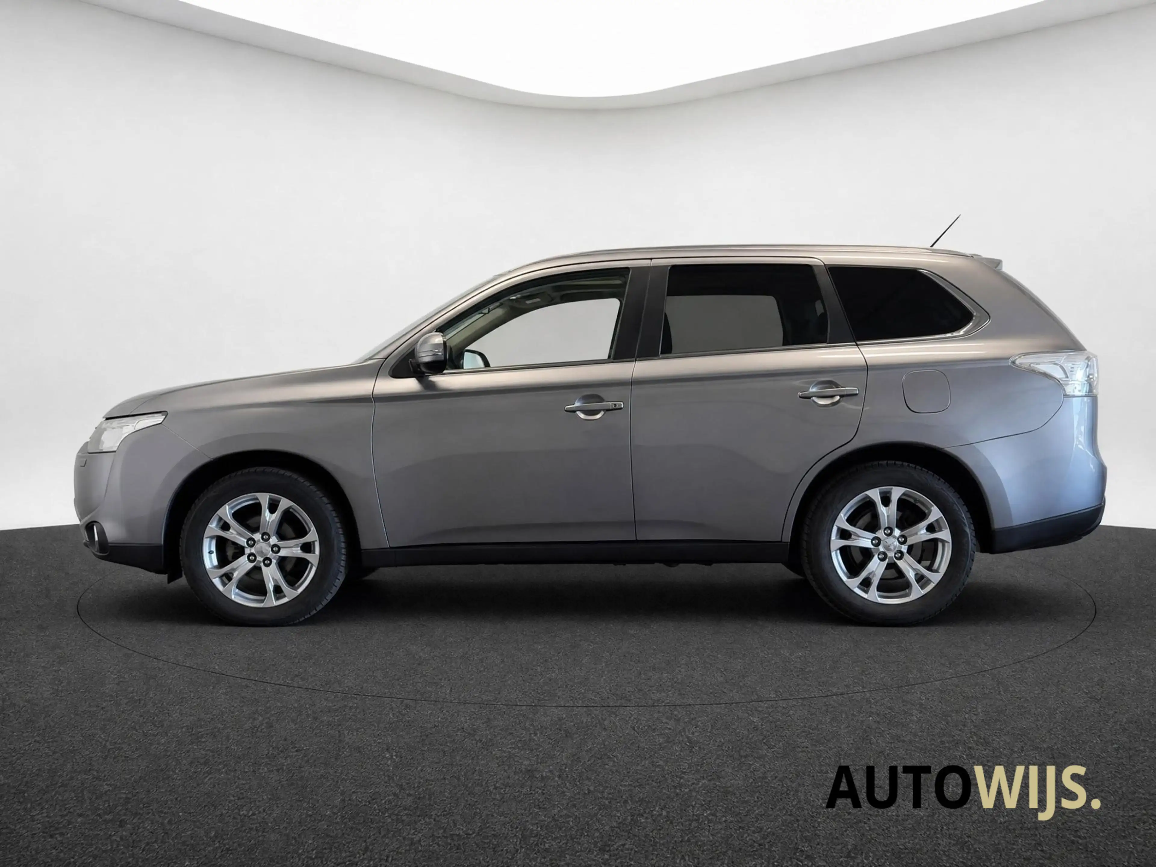 Mitsubishi Outlander 2.0 Instyle+|7-PERSOONS|AUT|LEDER|AUT|CAMERA|NL AU — photo 6