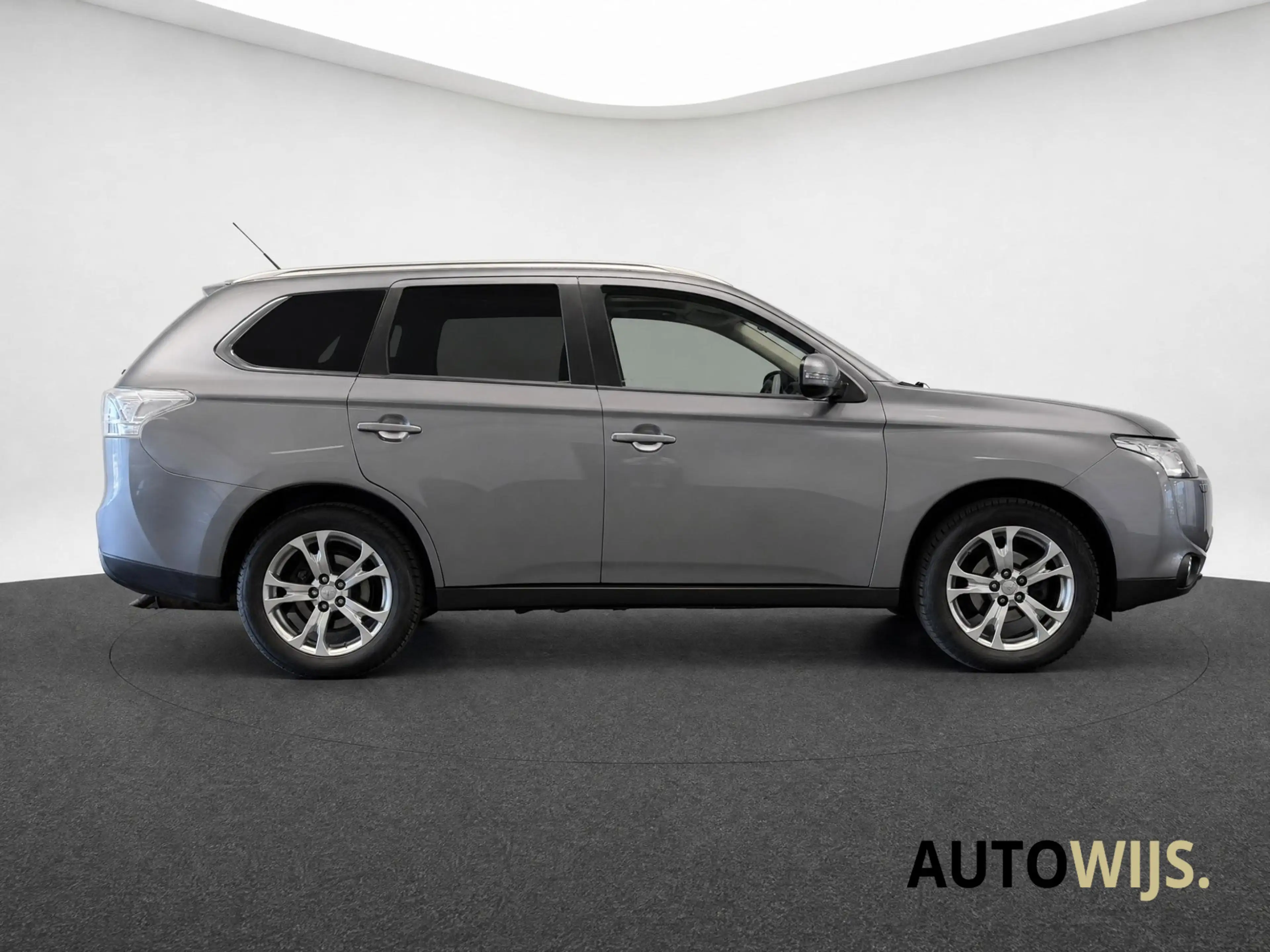 Mitsubishi Outlander 2.0 Instyle+|7-PERSOONS|AUT|LEDER|AUT|CAMERA|NL AU — photo 5