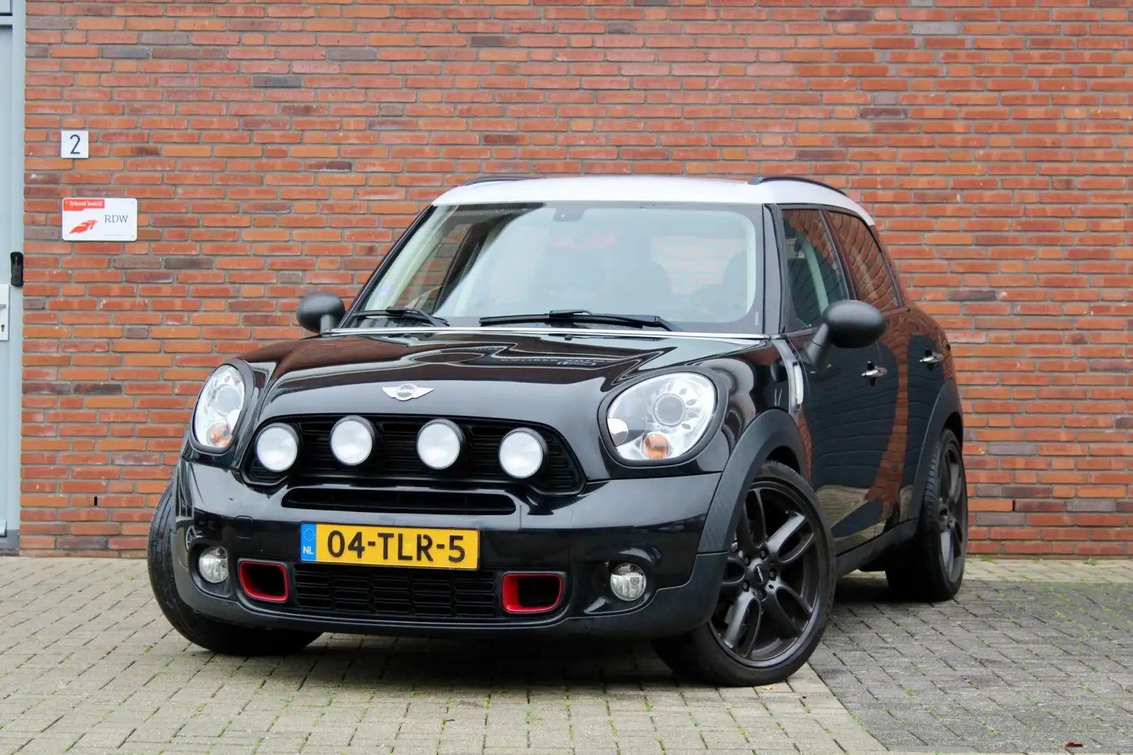 MINI Cooper S Countryman 1.6 ALL4 184PK | NAP 19INCH Leer Zwart - 1