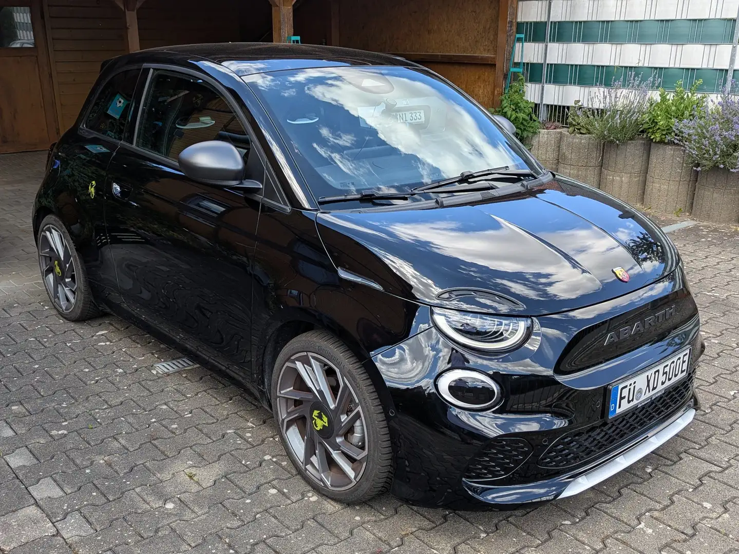 Abarth 500e Turismo 42 kwh - Allwetter (+ Sommerreifen) Чорний - 2