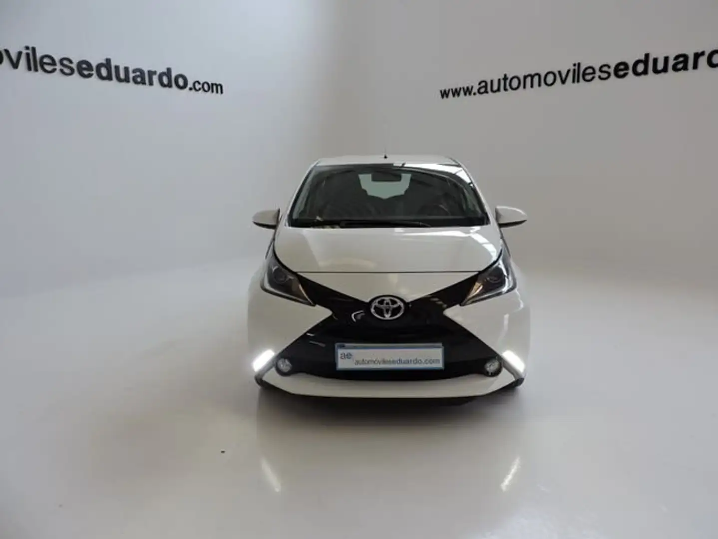 Toyota Aygo 70 x-play Blanco - 2