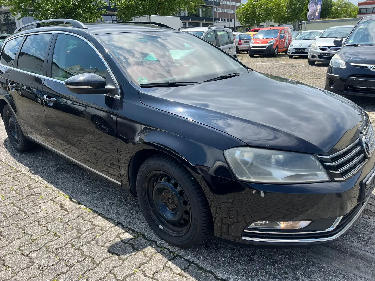 Volkswagen Passat Trendline Schwarz - 2