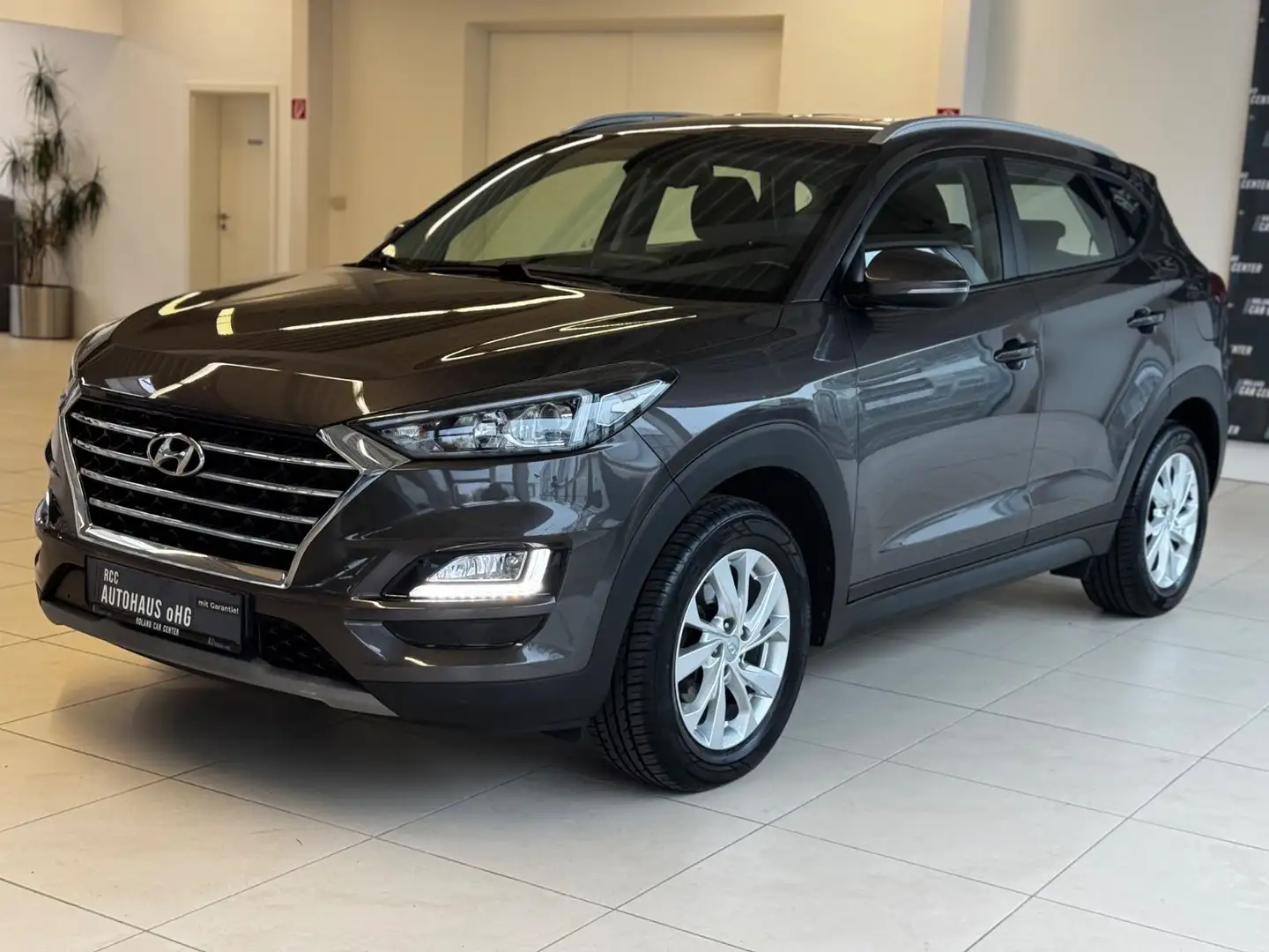 Hyundai TUCSON Trend 2WD Automatik Grau - 1