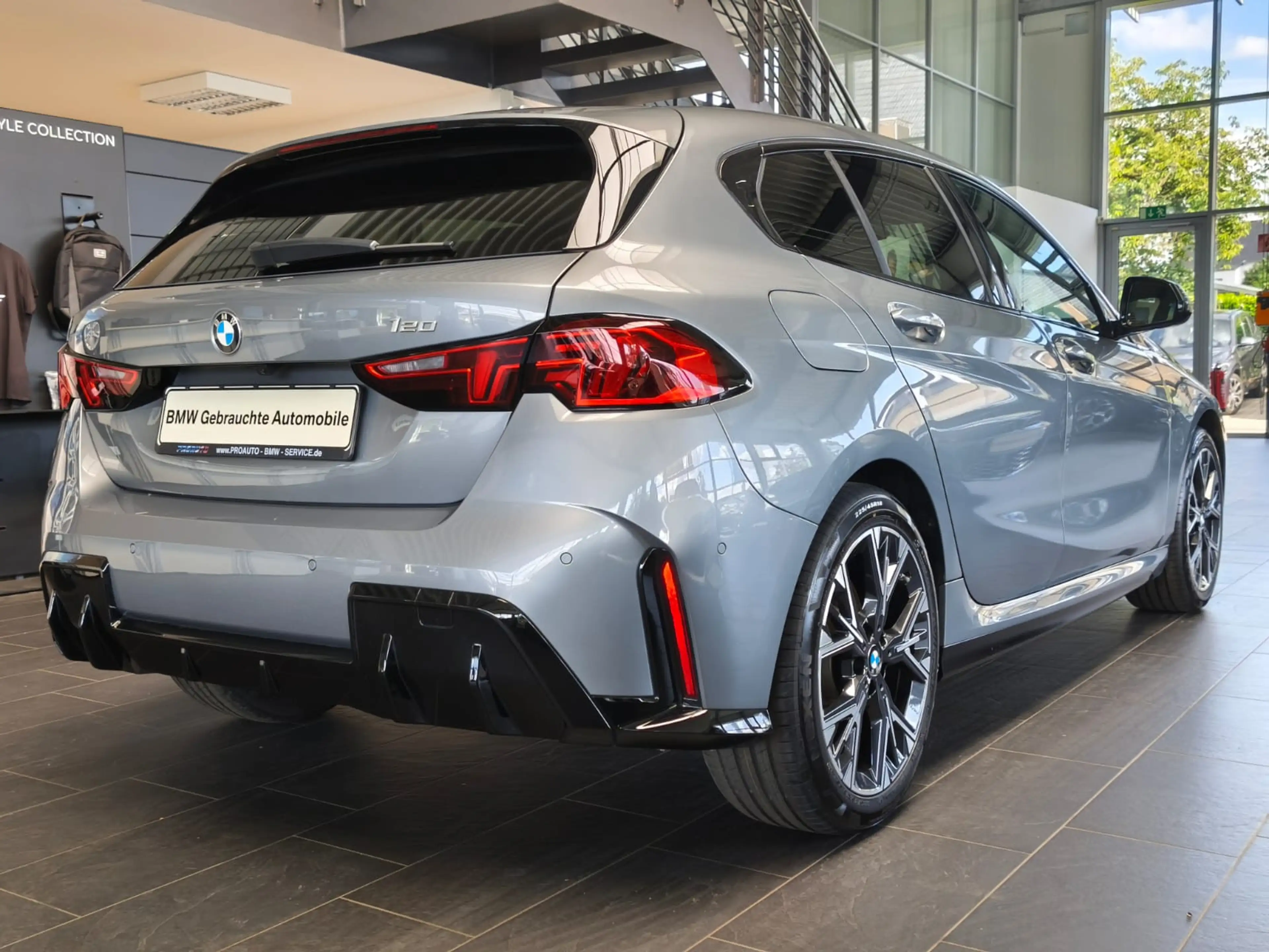 BMW 120 i M Sport Dr.As+/19"/ACC/PANO — photo 7