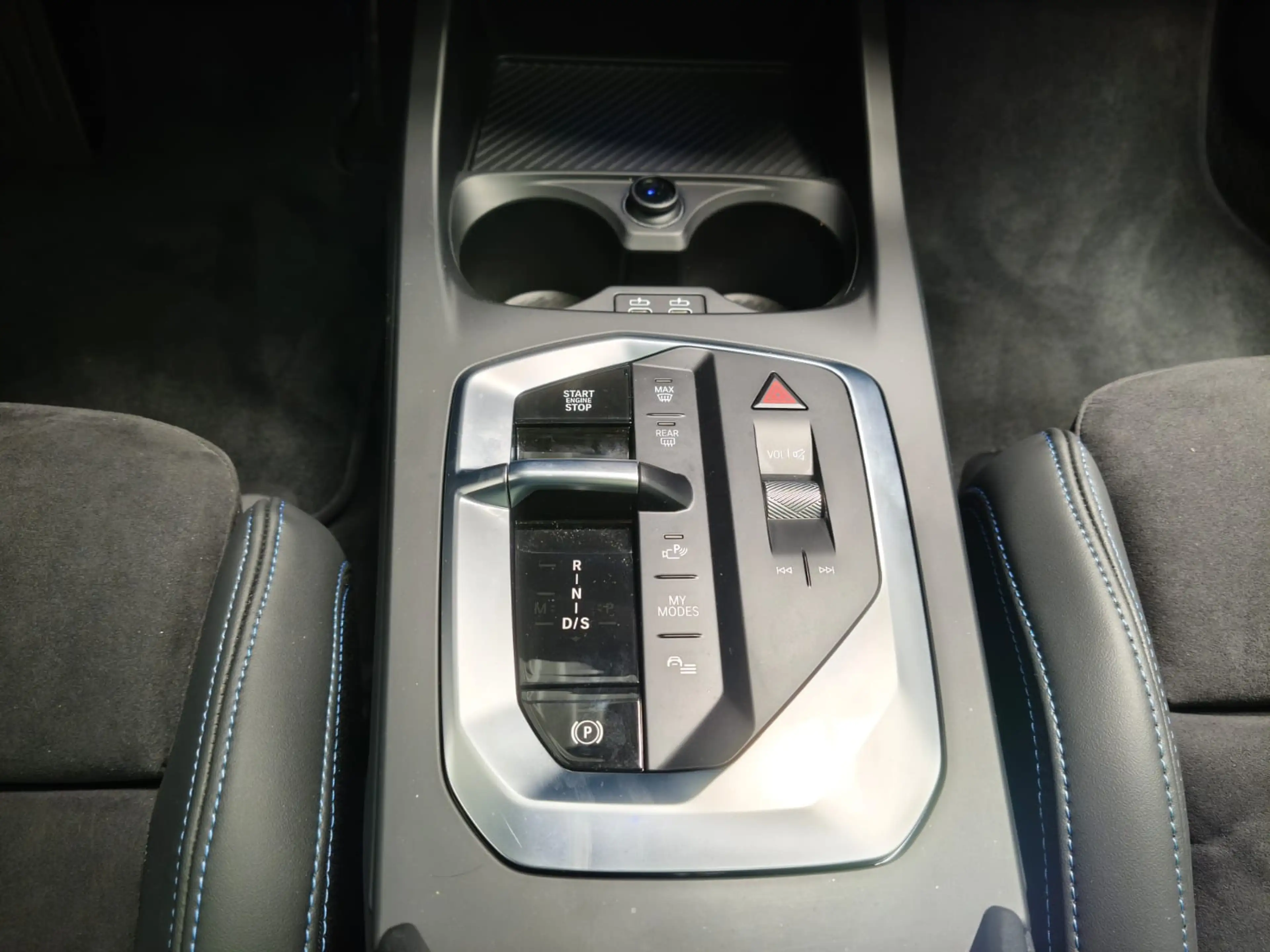 BMW 120 i M Sport Dr.As+/19"/ACC/PANO — photo 12